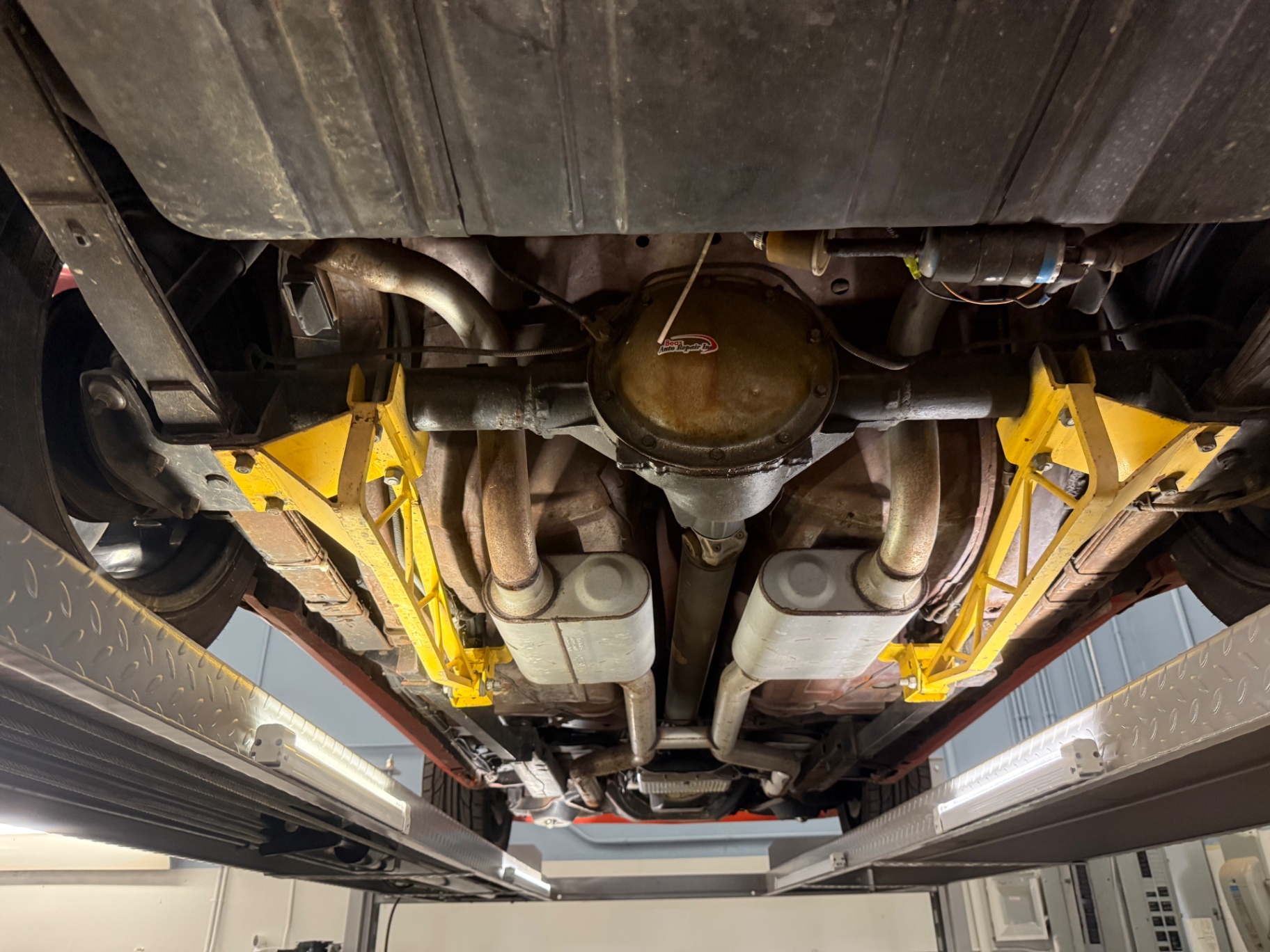 Vehicle photo 38