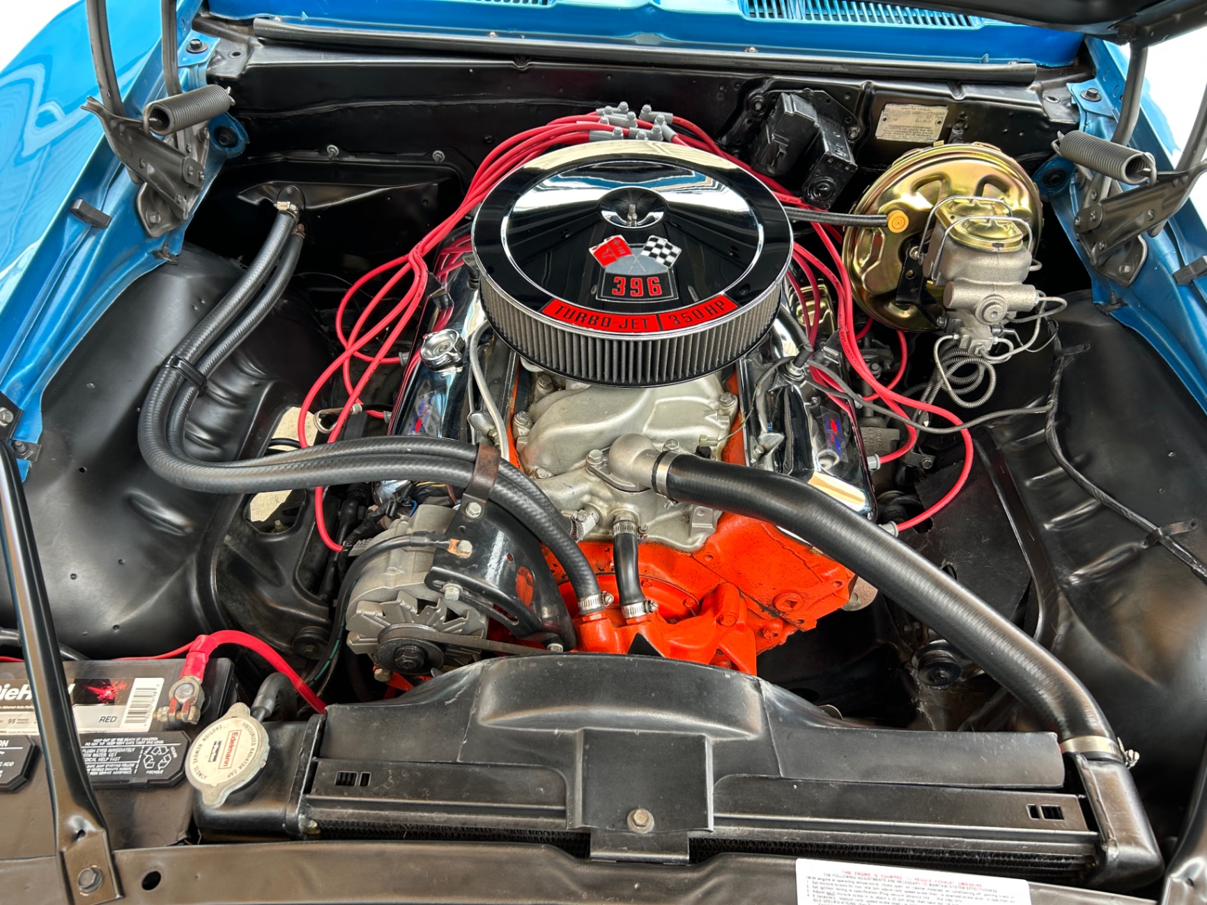 Vehicle photo 18