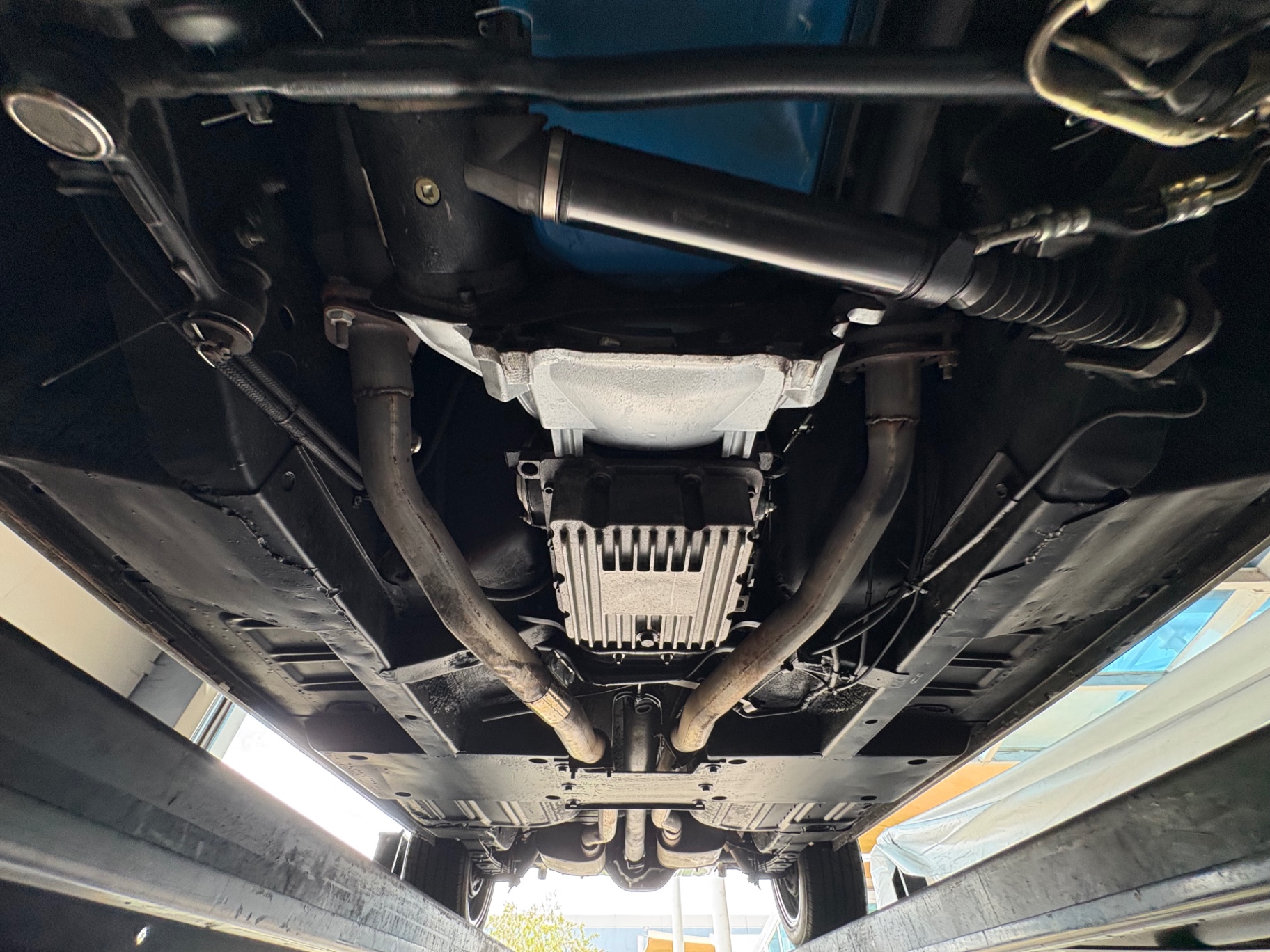 Vehicle photo 61
