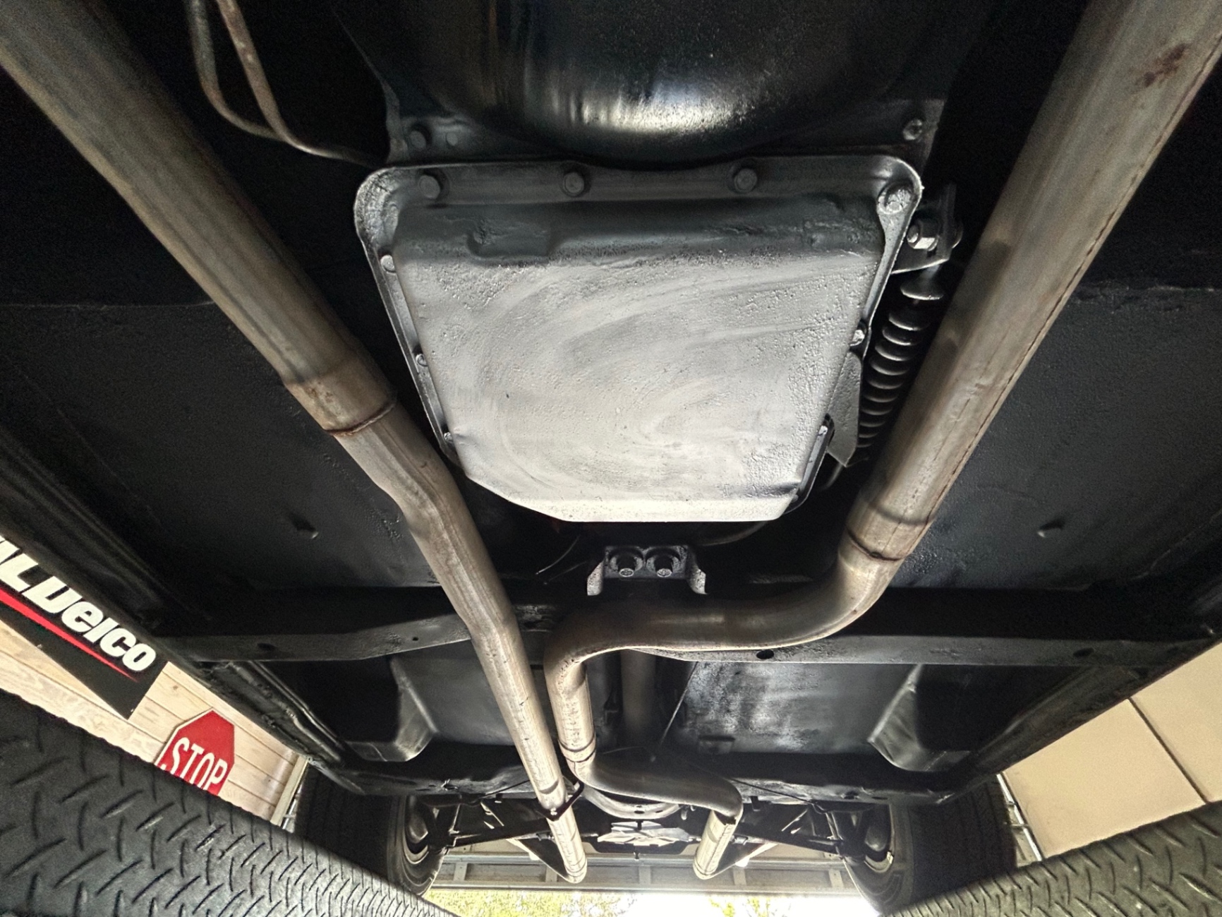 Vehicle photo 52