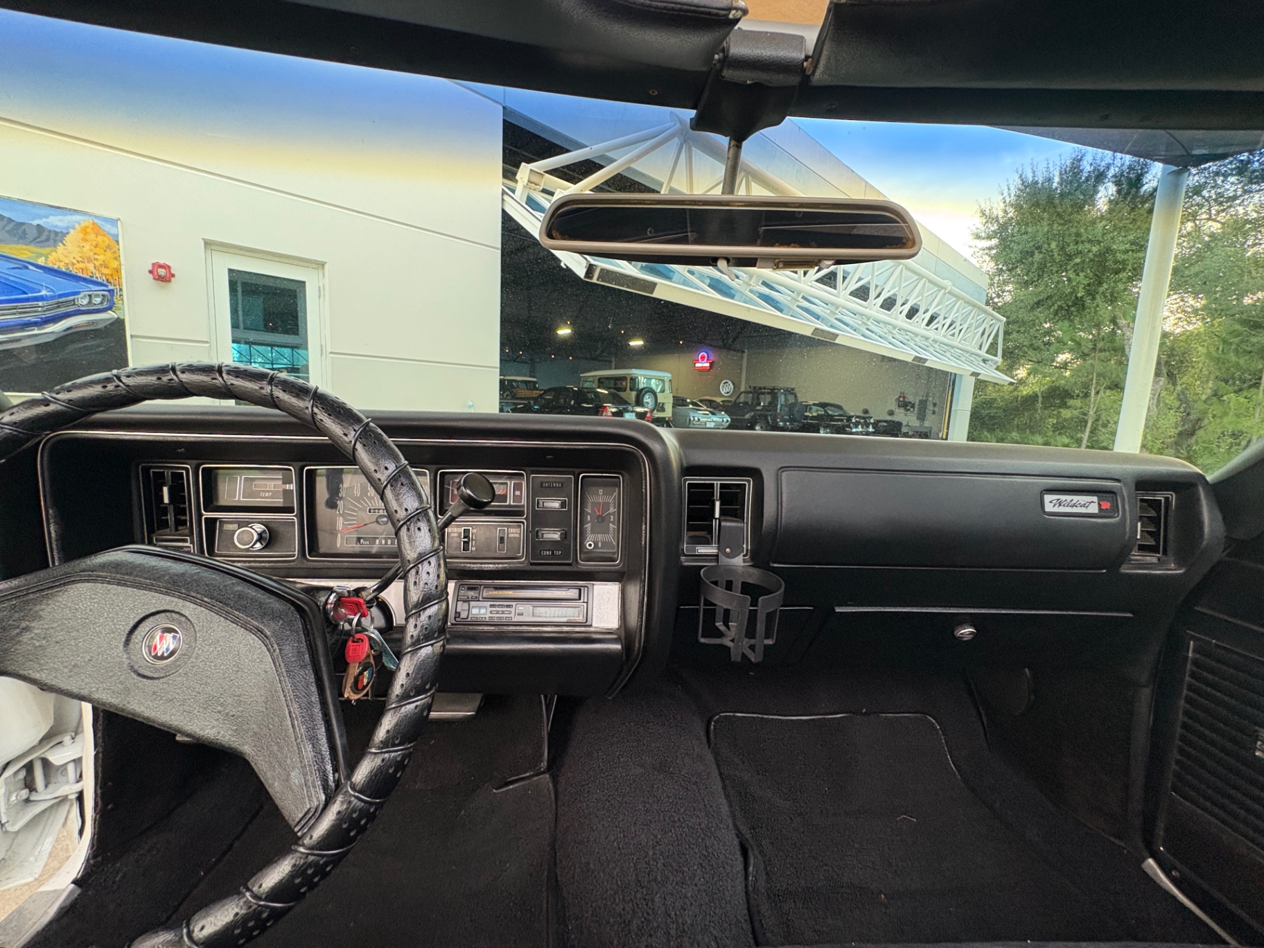 Vehicle photo 38