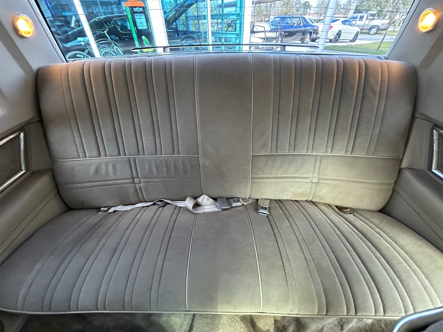 Vehicle photo 35