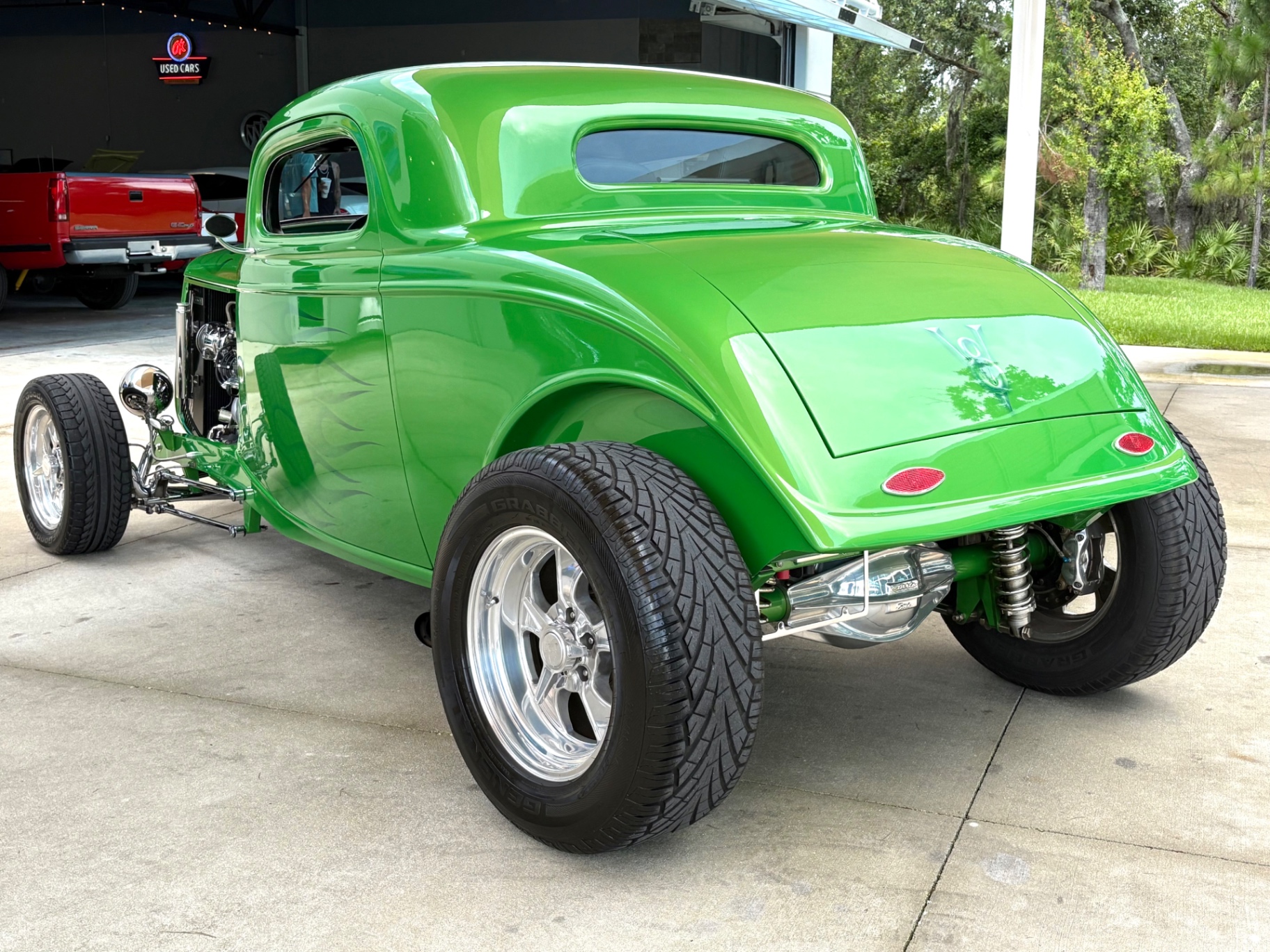 Vehicle photo 7