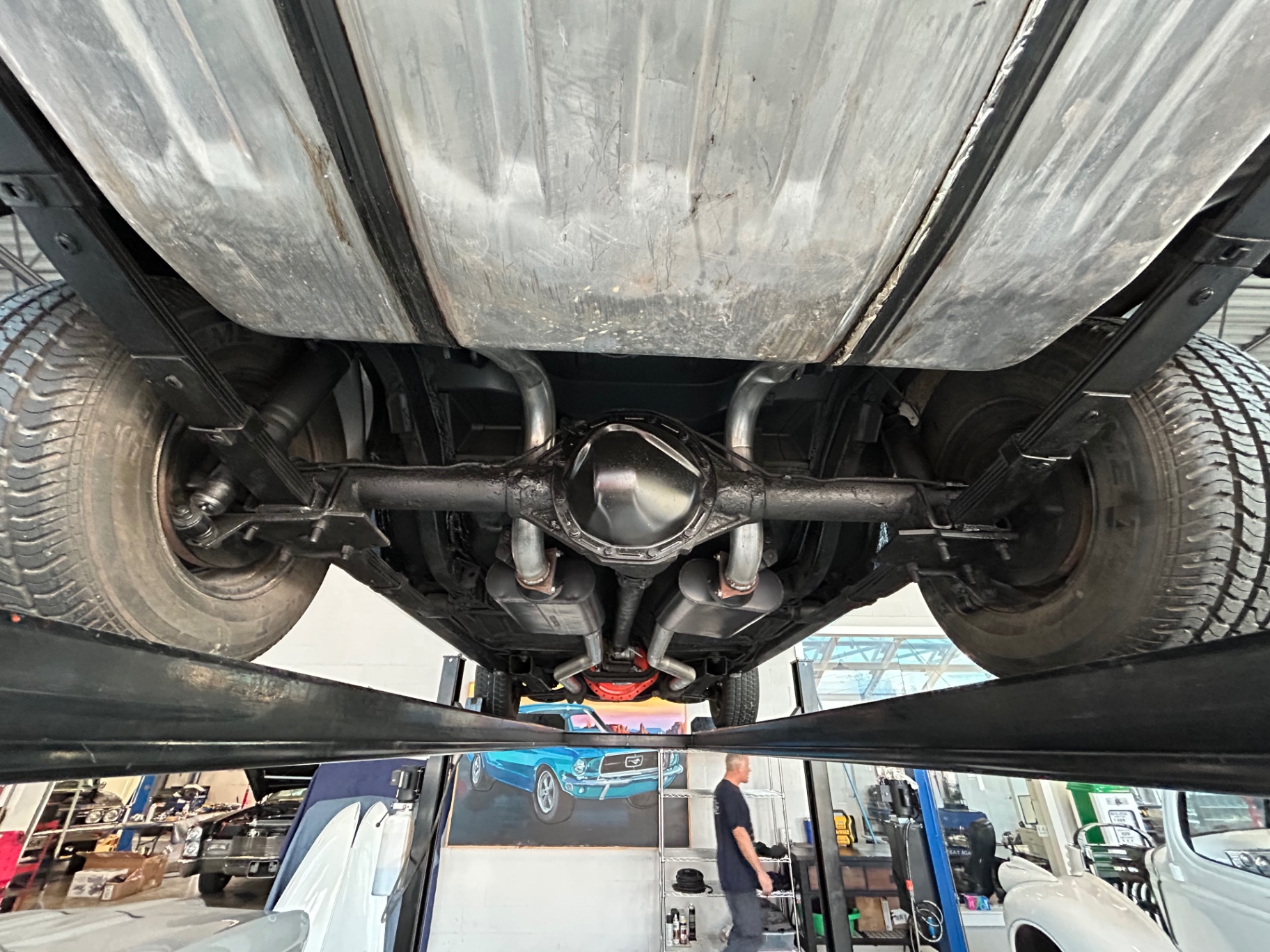 Vehicle photo 42