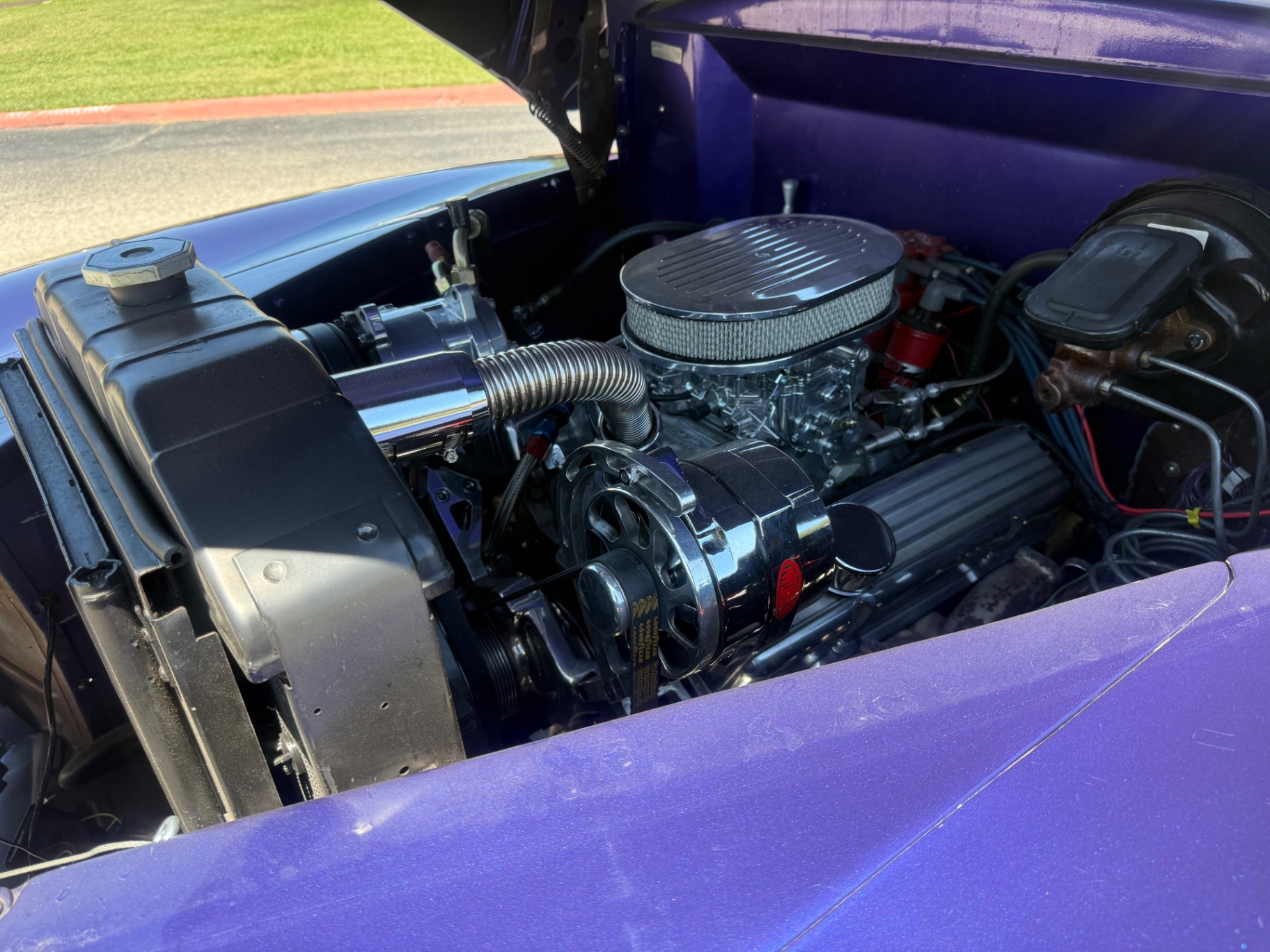 Vehicle photo 15