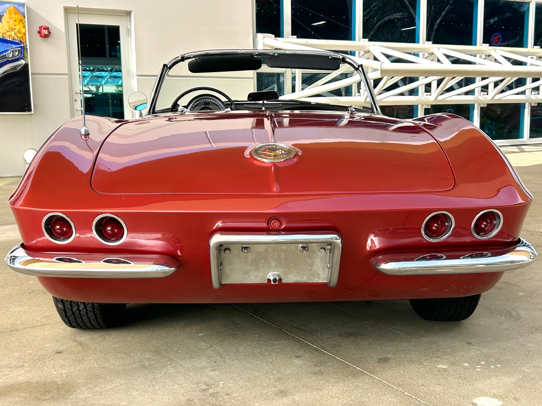 Vehicle photo 6
