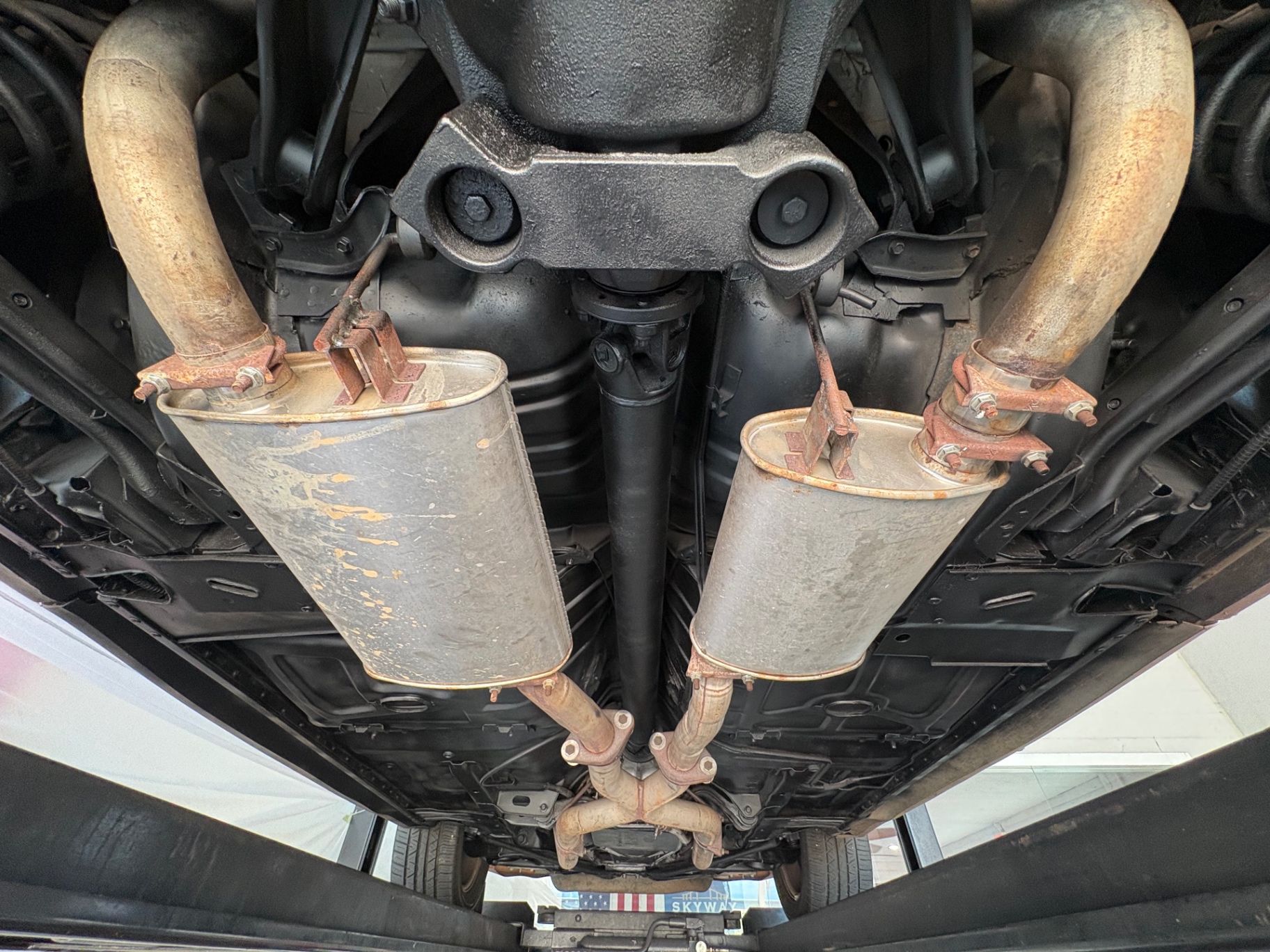 Vehicle photo 52