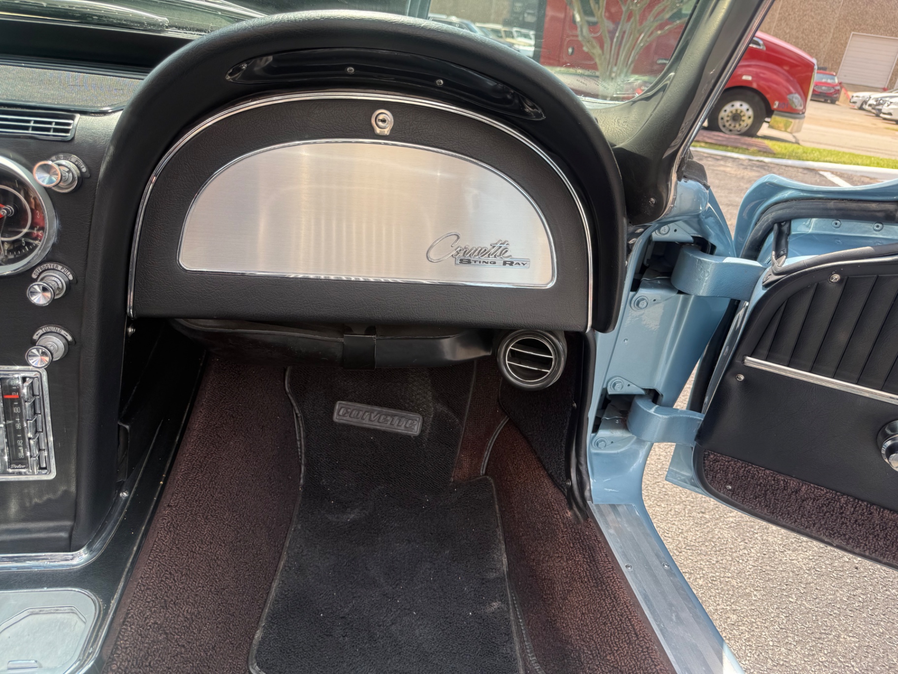 Vehicle photo 39