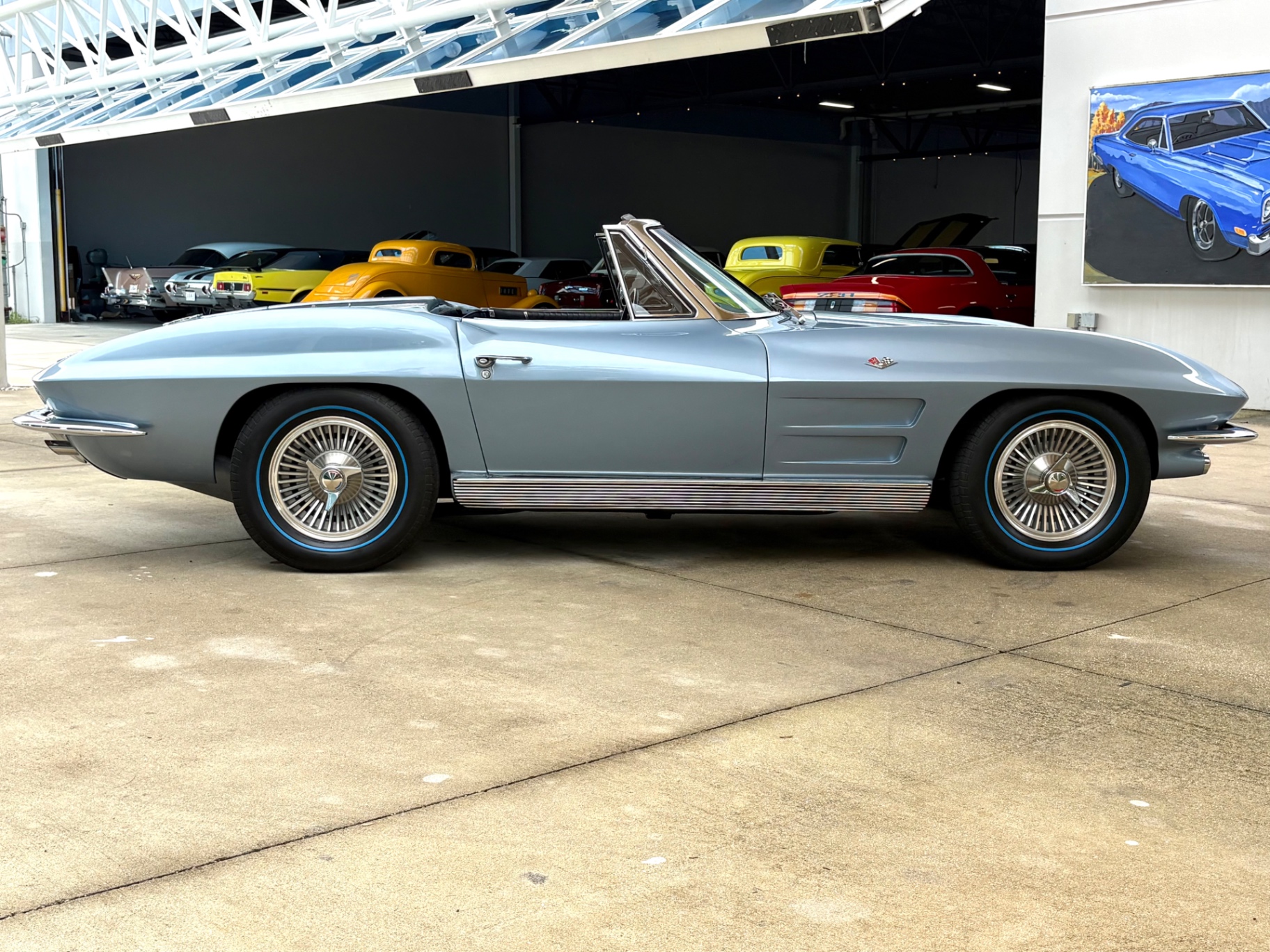 Vehicle photo 6