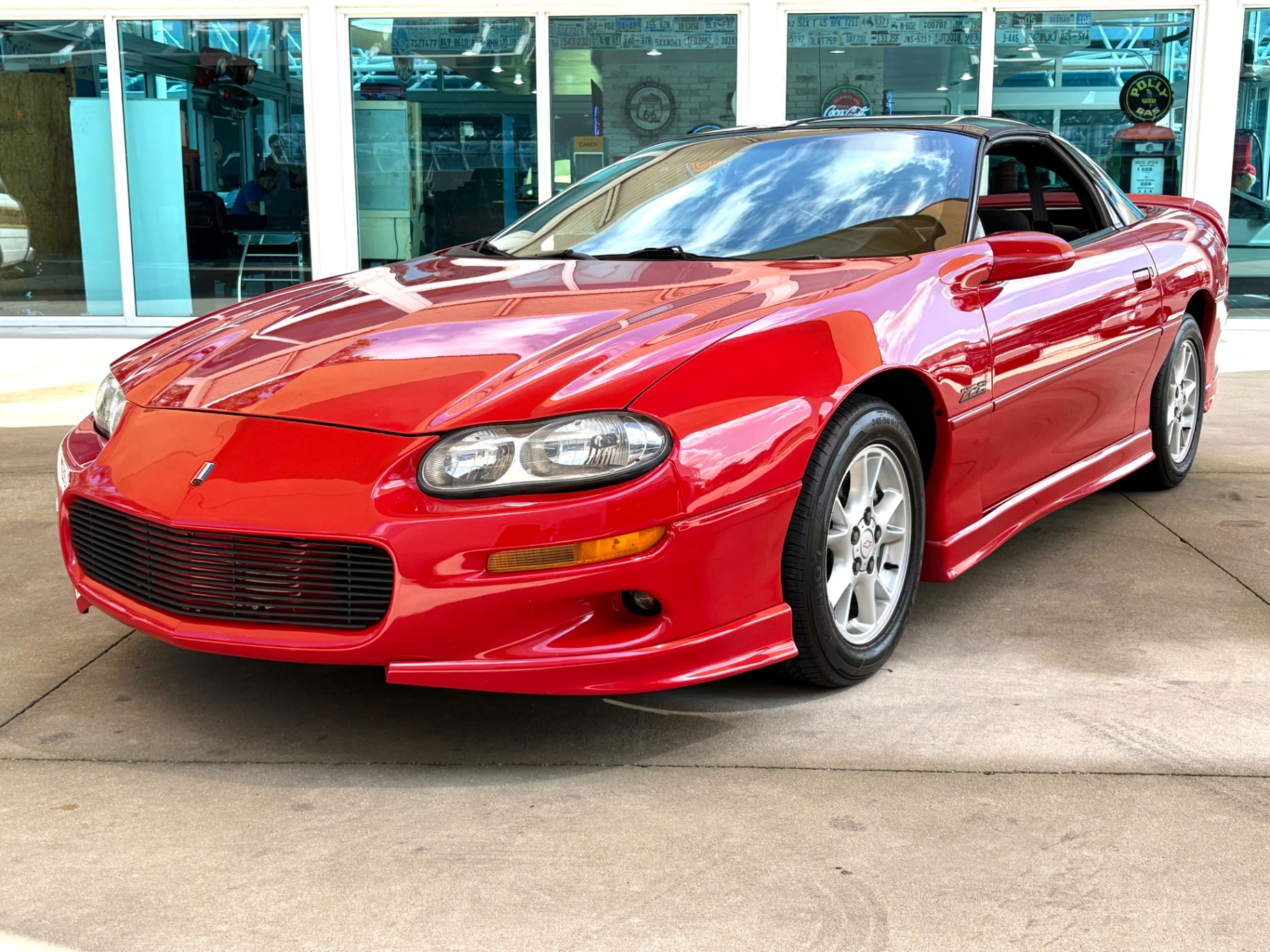 Vehicle photo 12