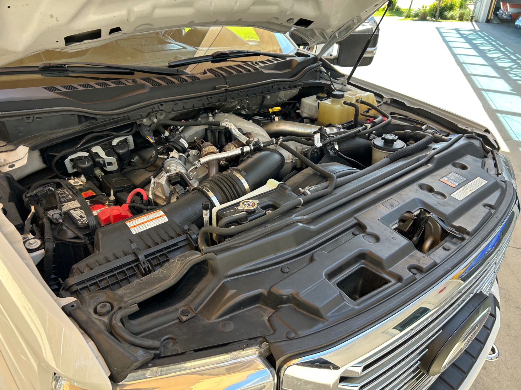 Vehicle photo 24