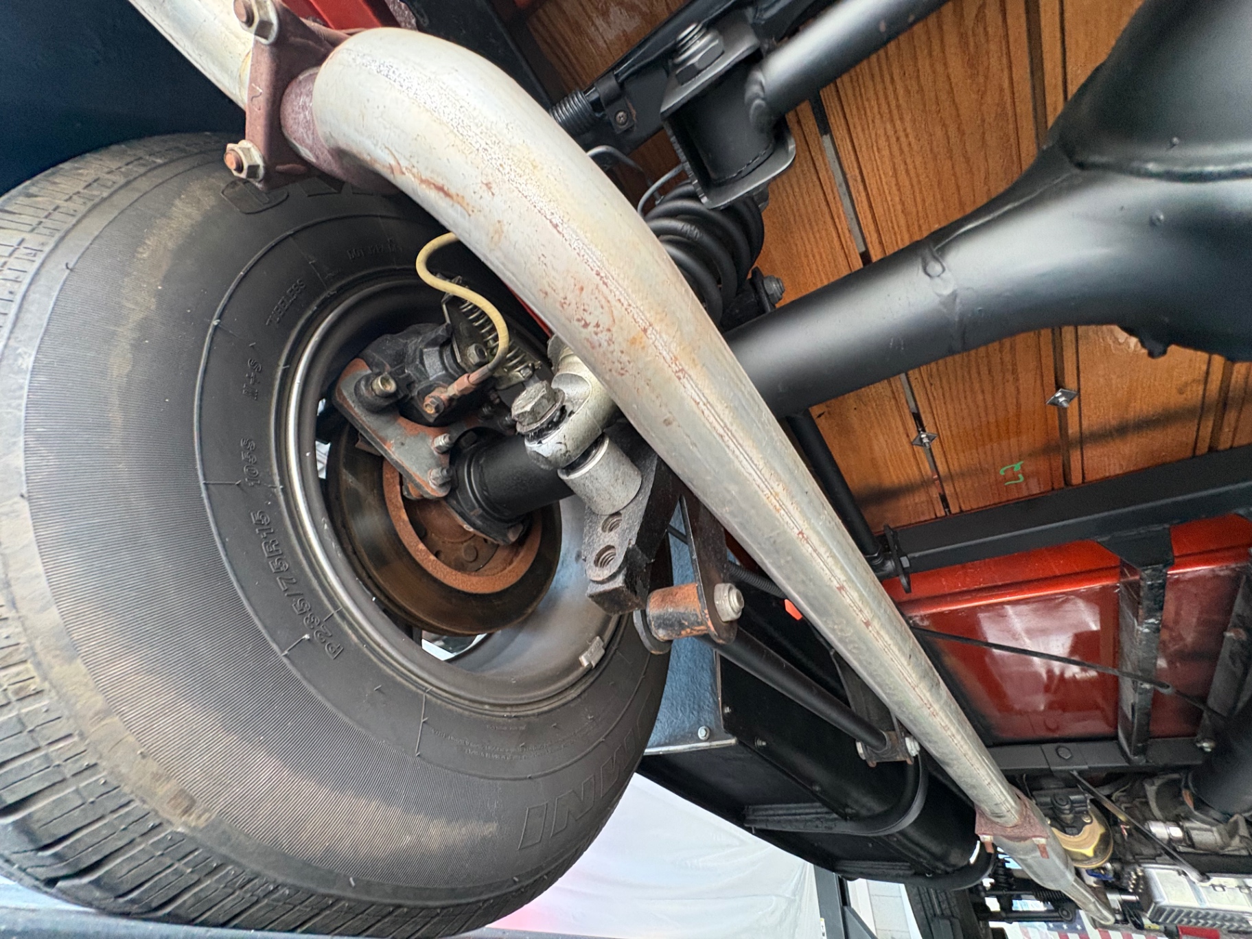Vehicle photo 37