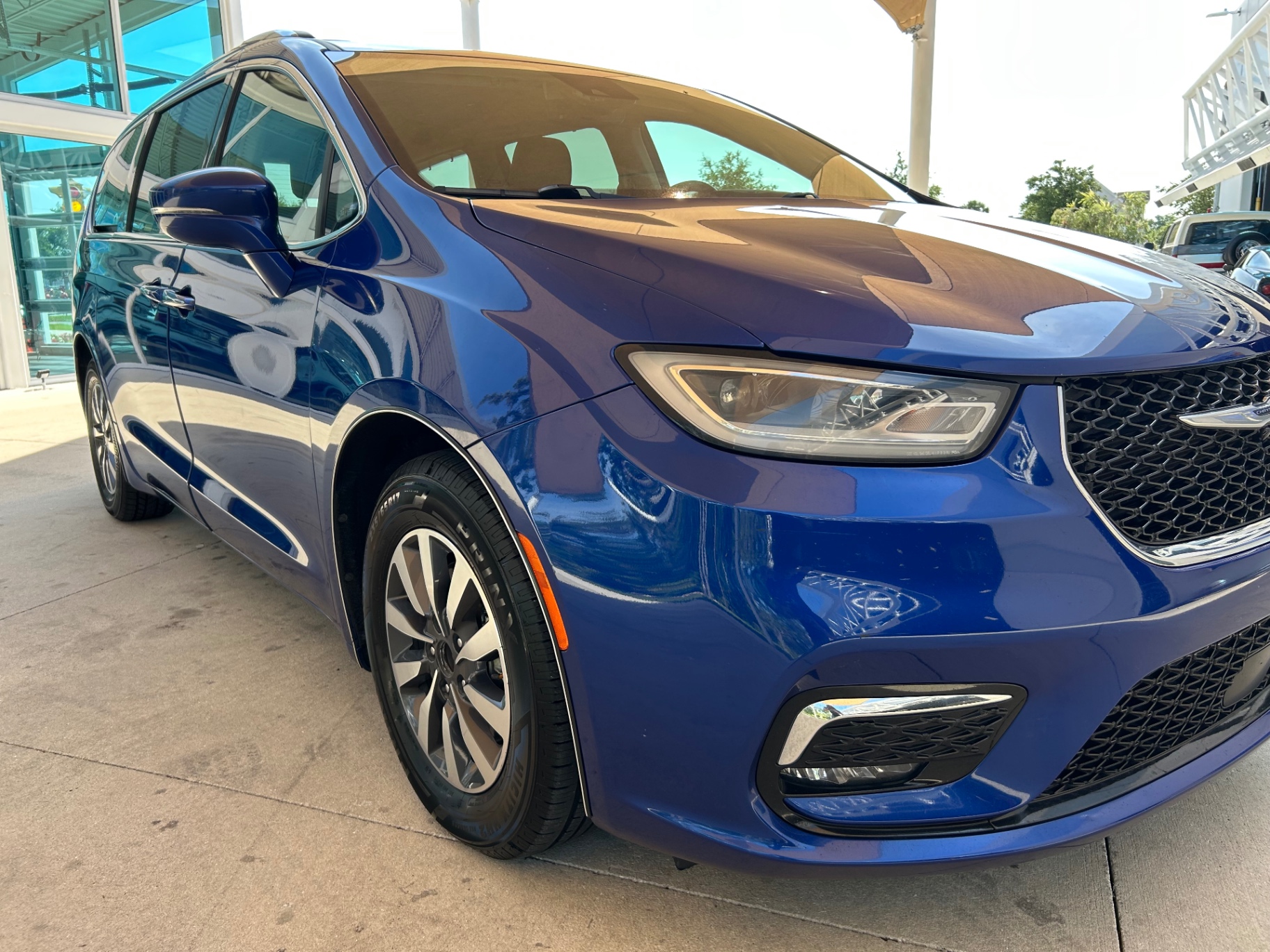 Vehicle photo 20