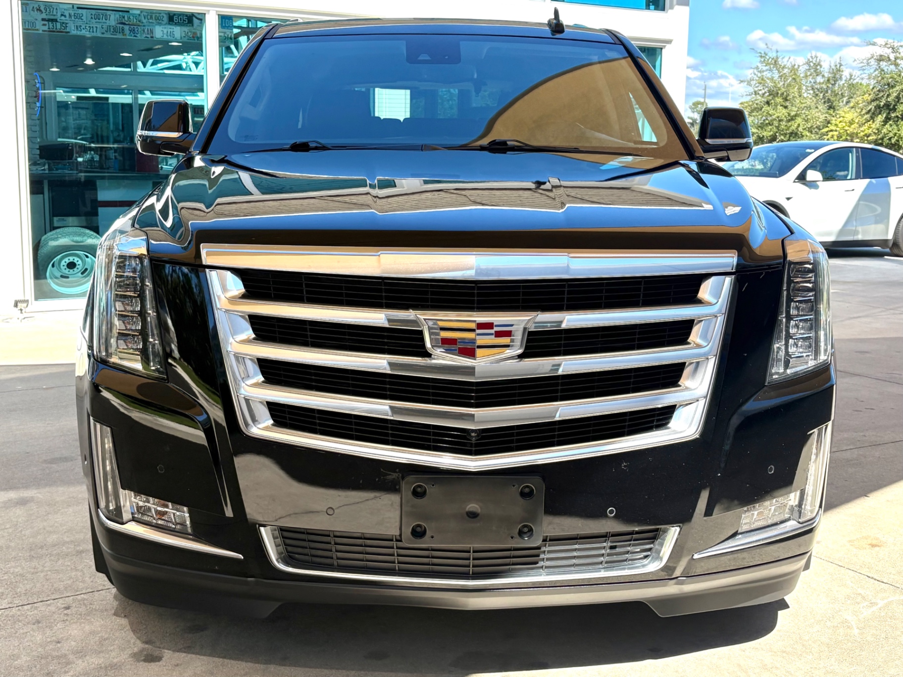 Vehicle photo 2