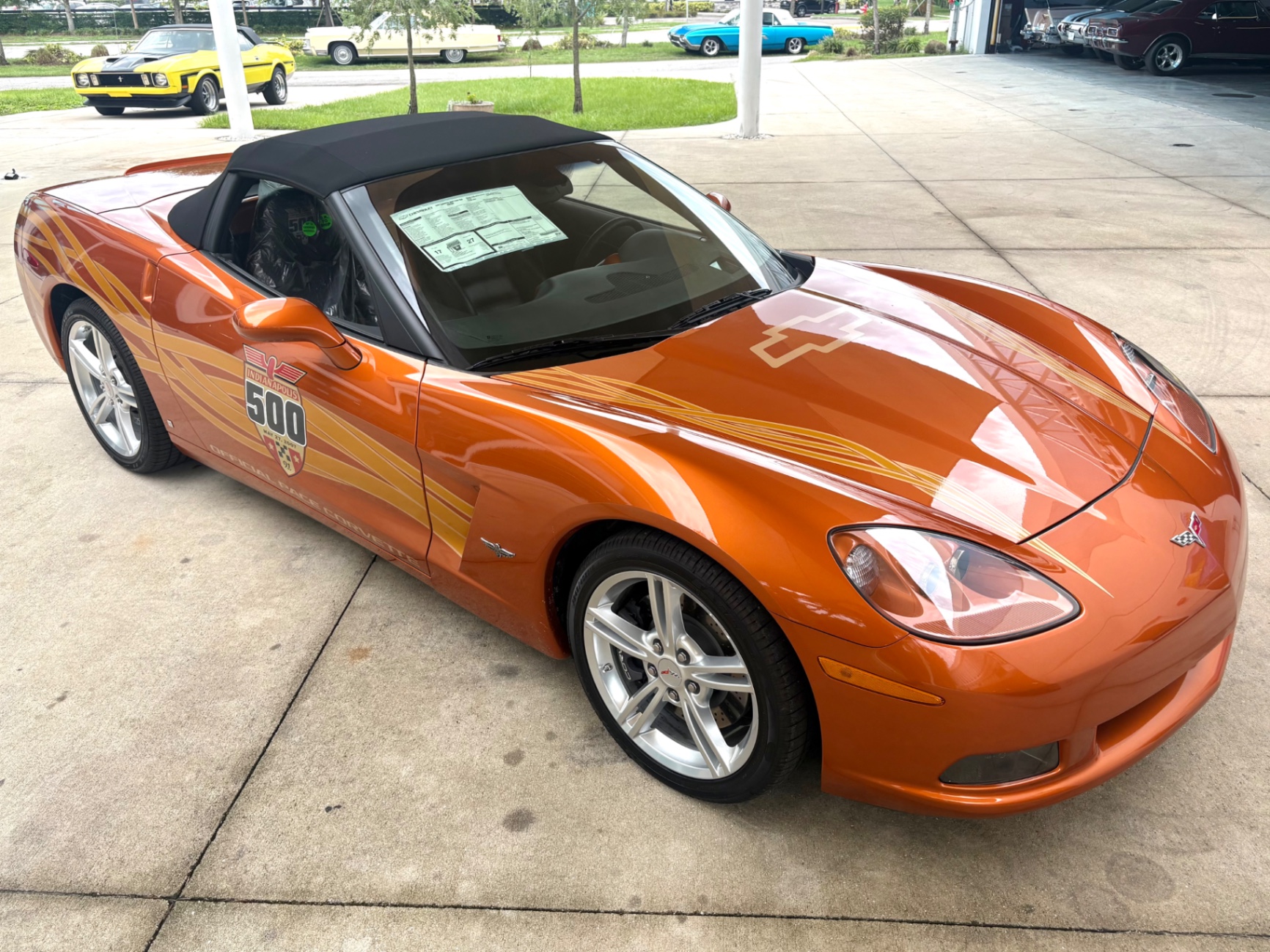 Vehicle photo 21
