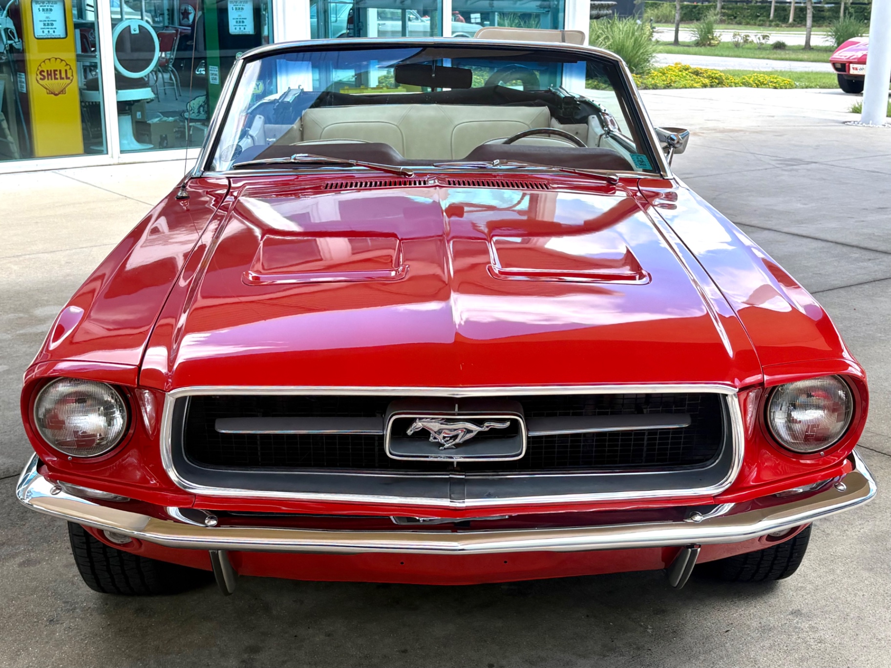 Vehicle photo 3