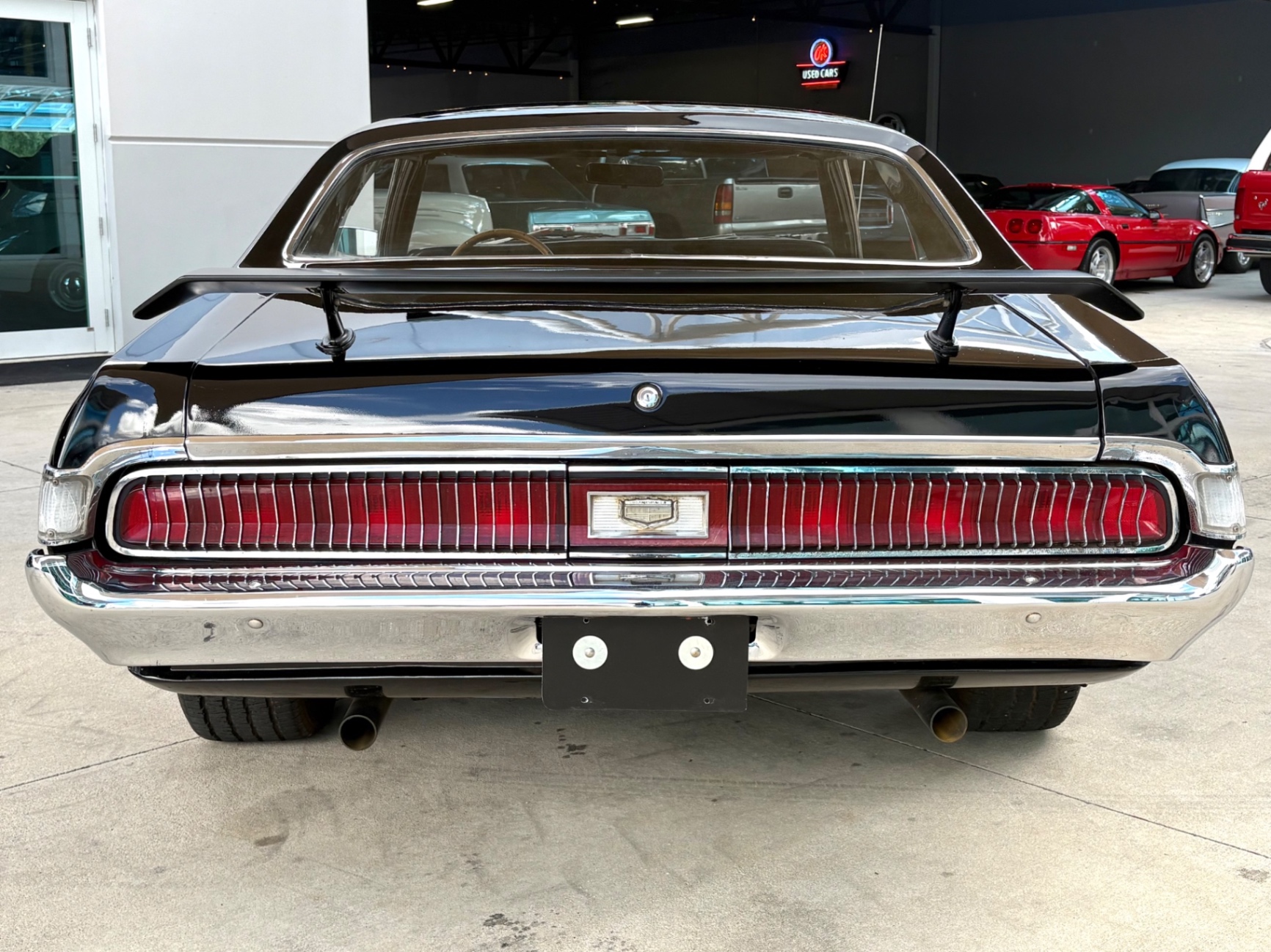 Vehicle photo 7