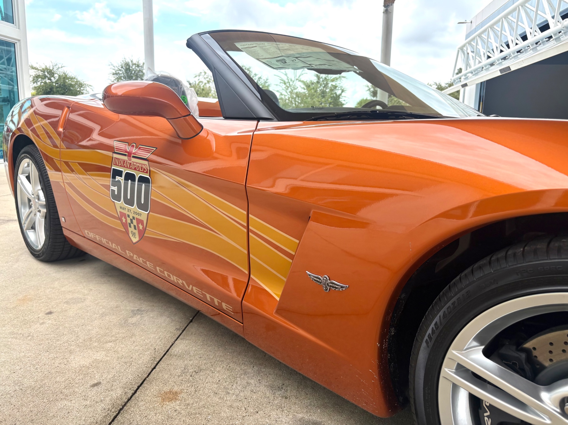 Vehicle photo 18