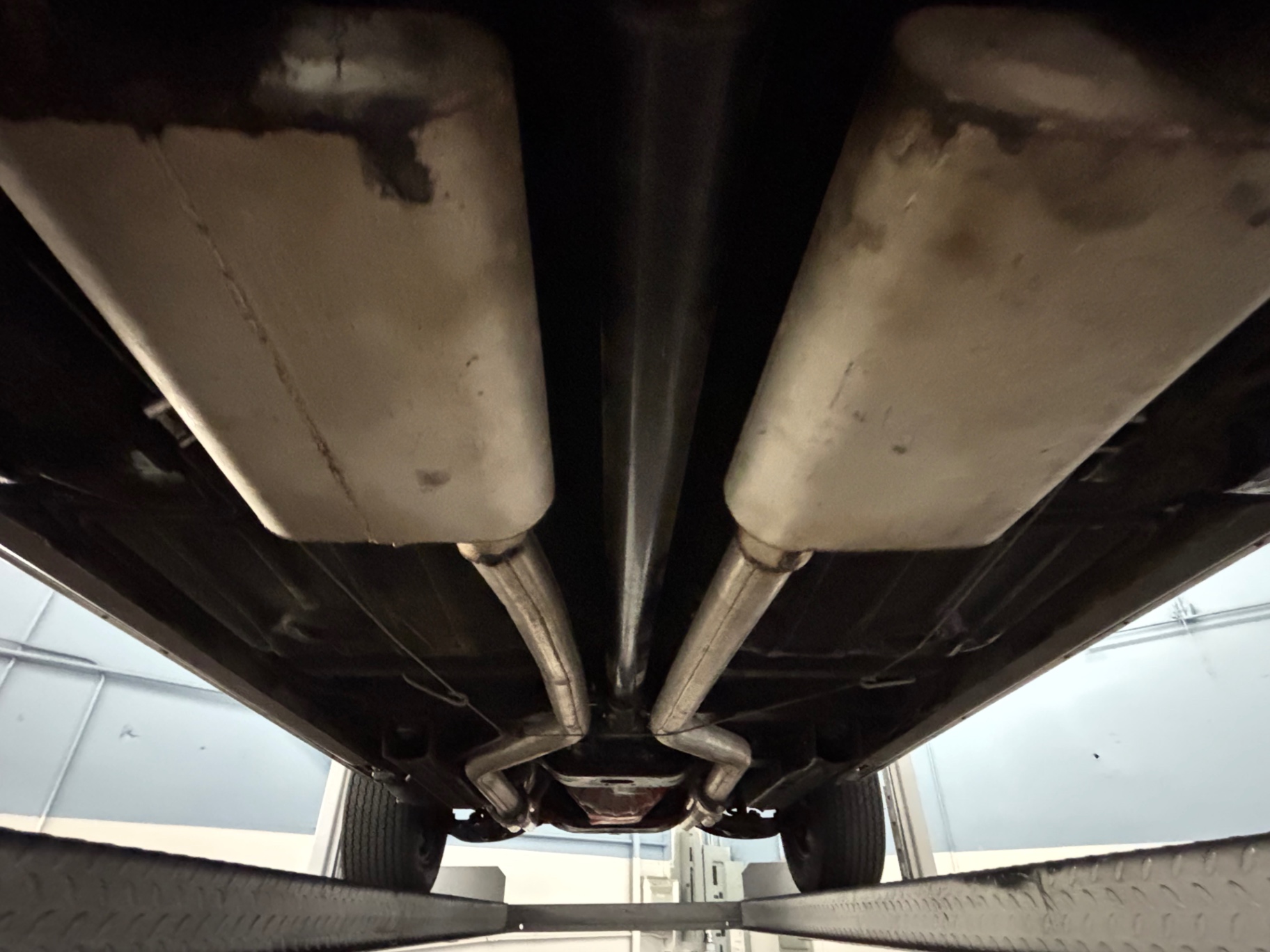 Vehicle photo 38