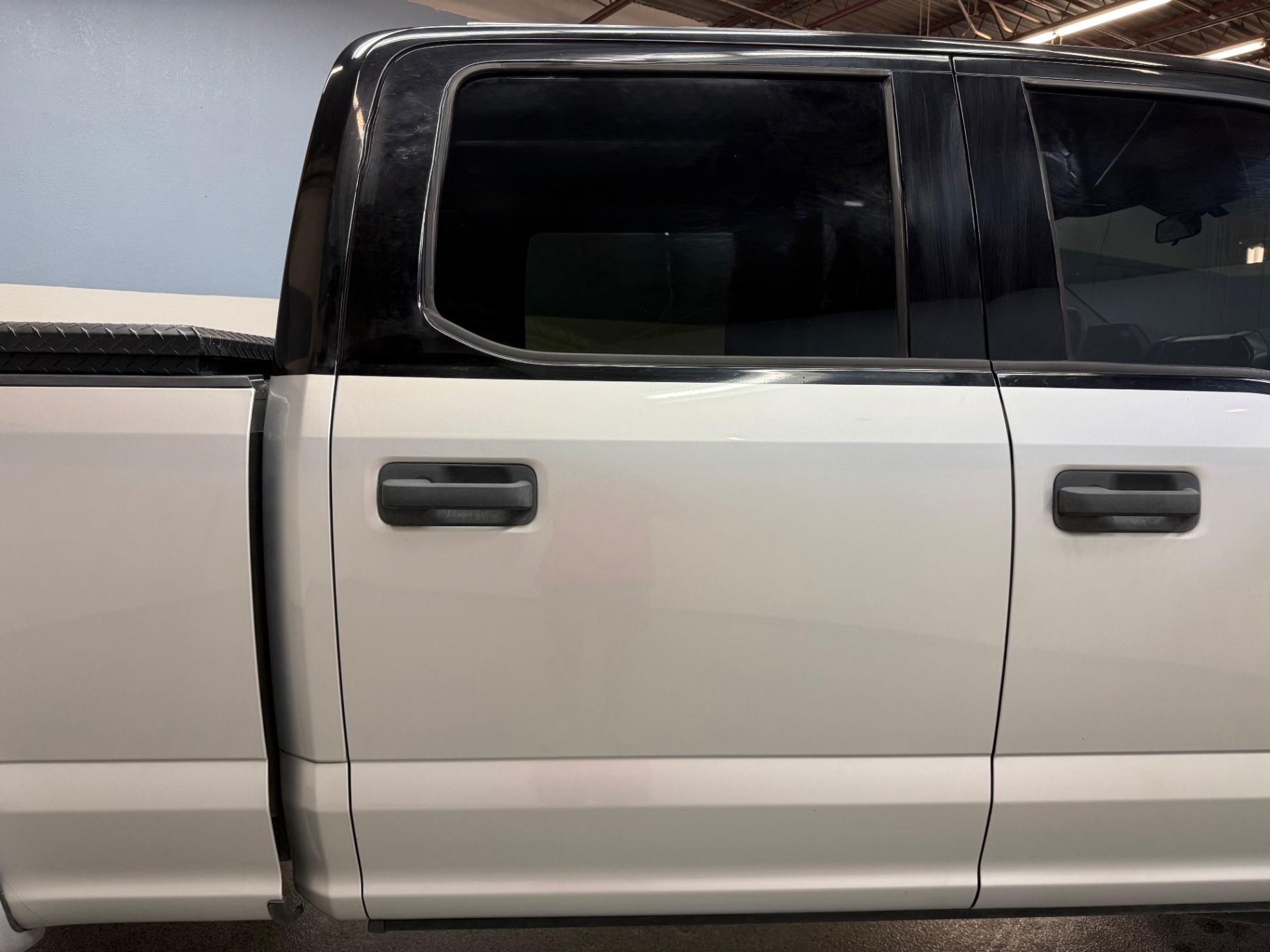 Vehicle photo 16