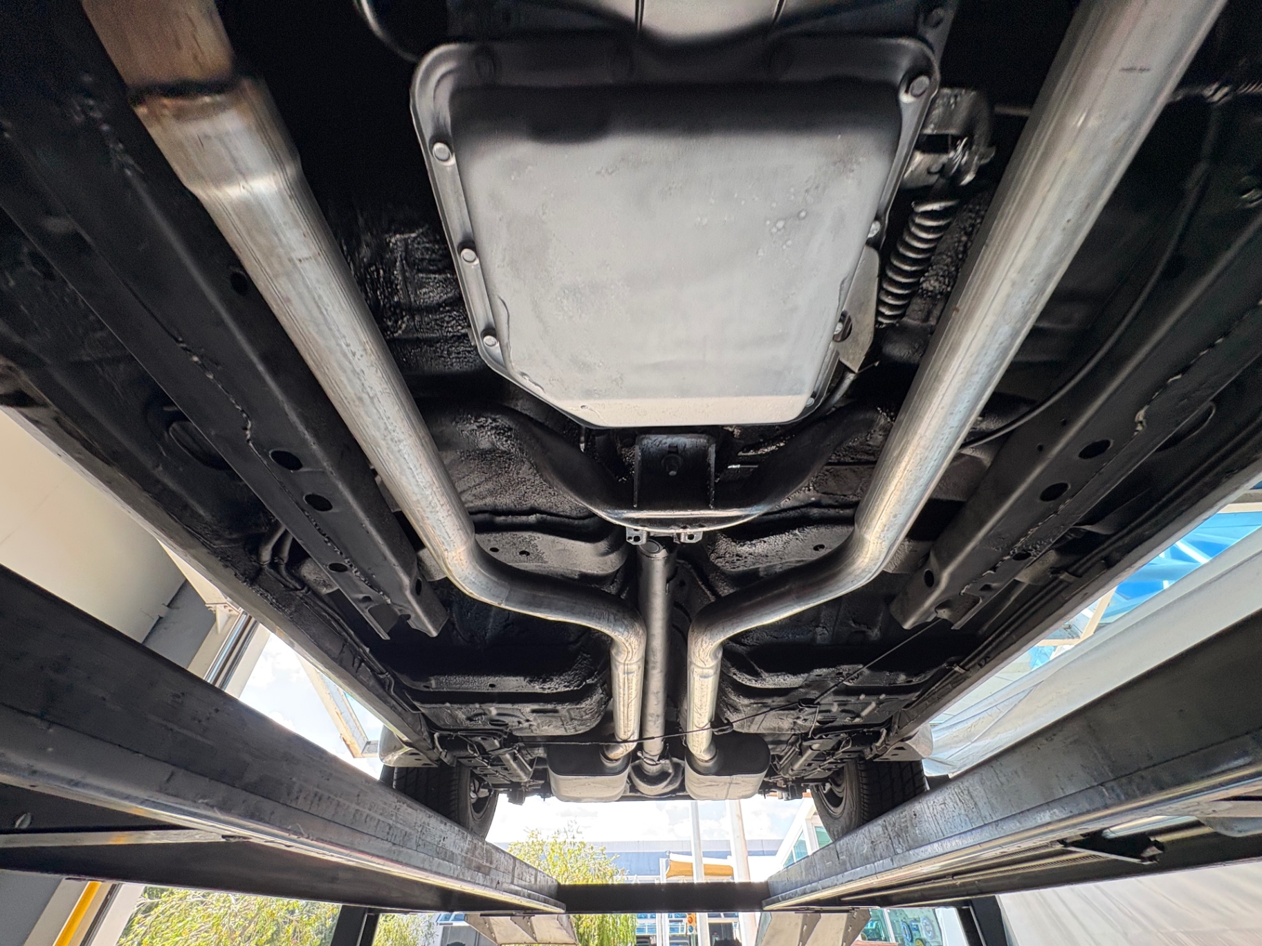 Vehicle photo 58