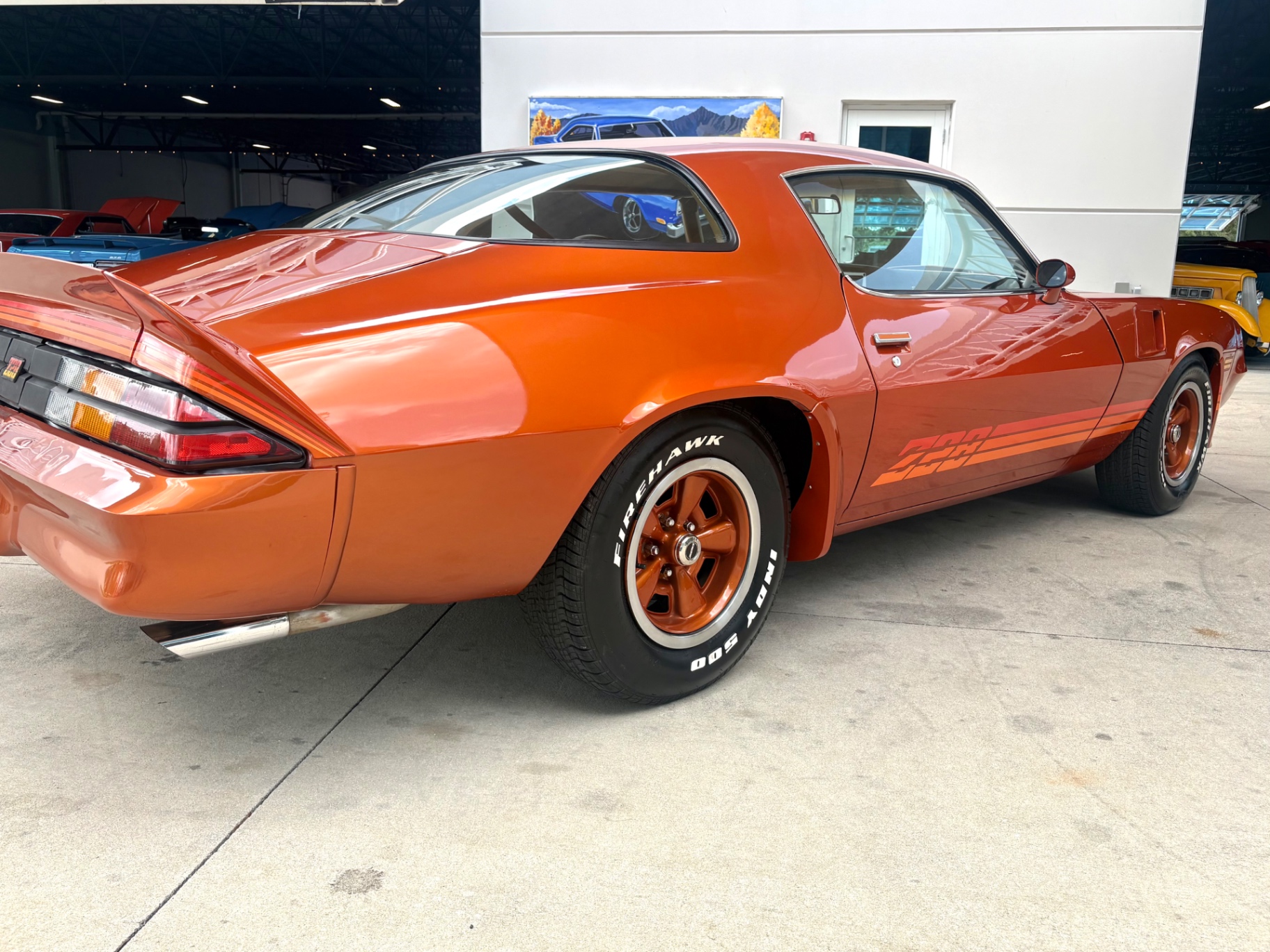 Vehicle photo 16