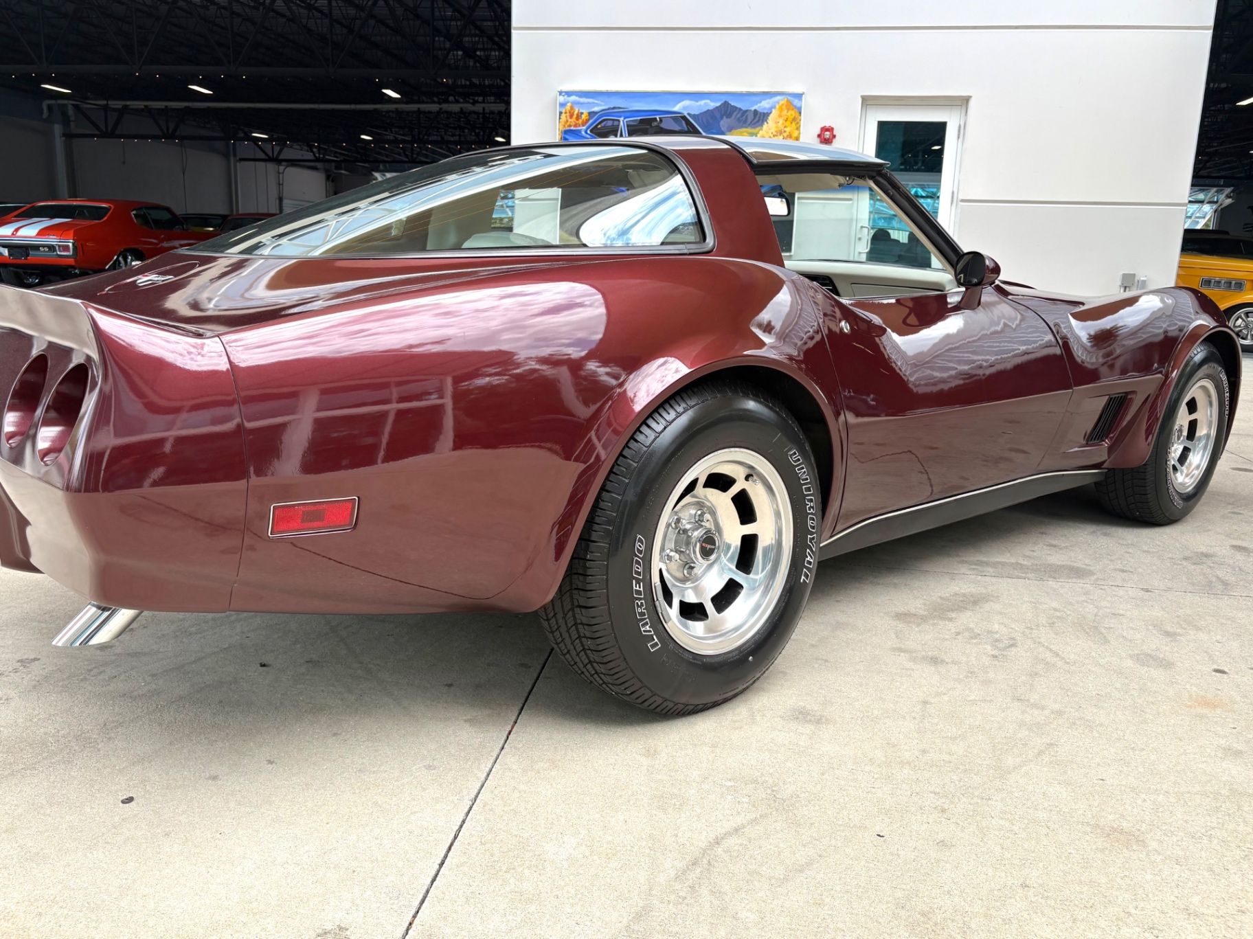 Vehicle photo 16