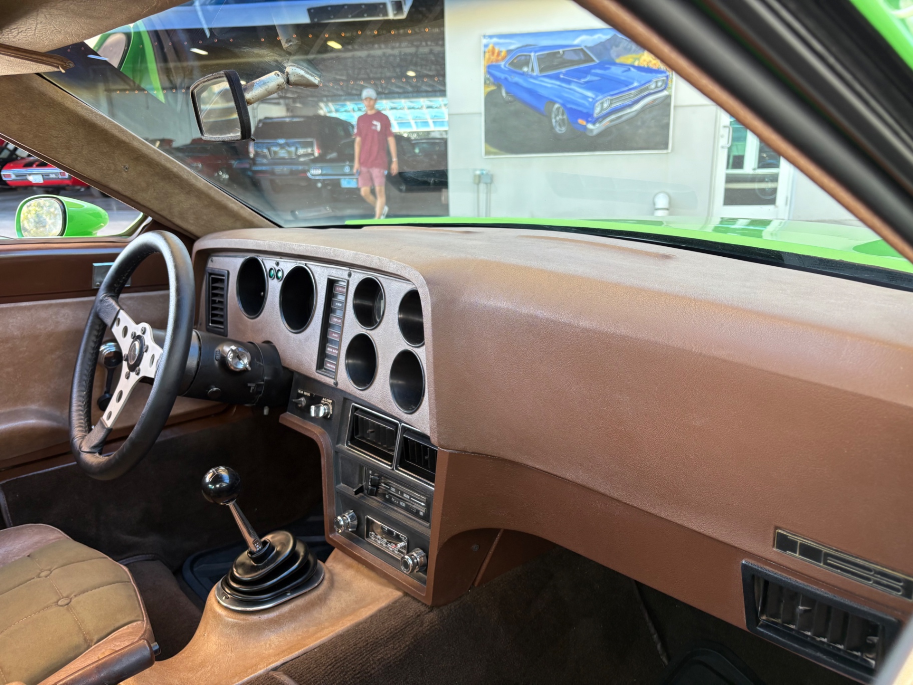 Vehicle photo 35