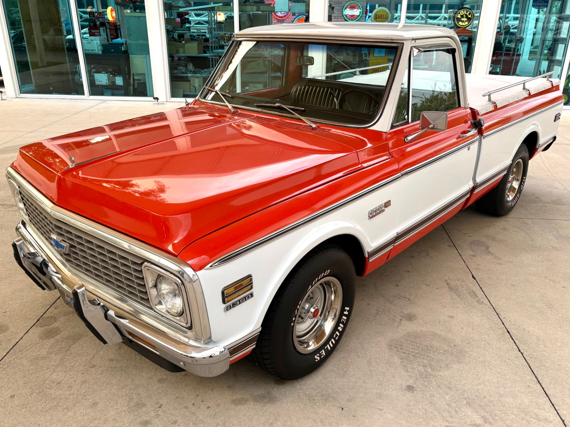 Vehicle photo 20