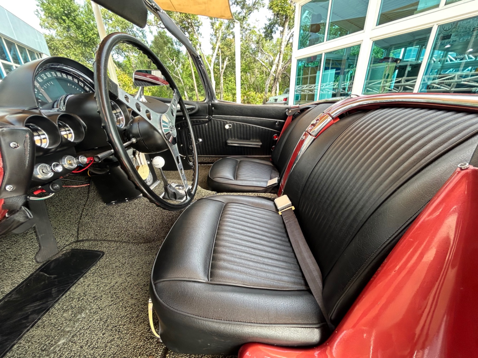 Vehicle photo 36