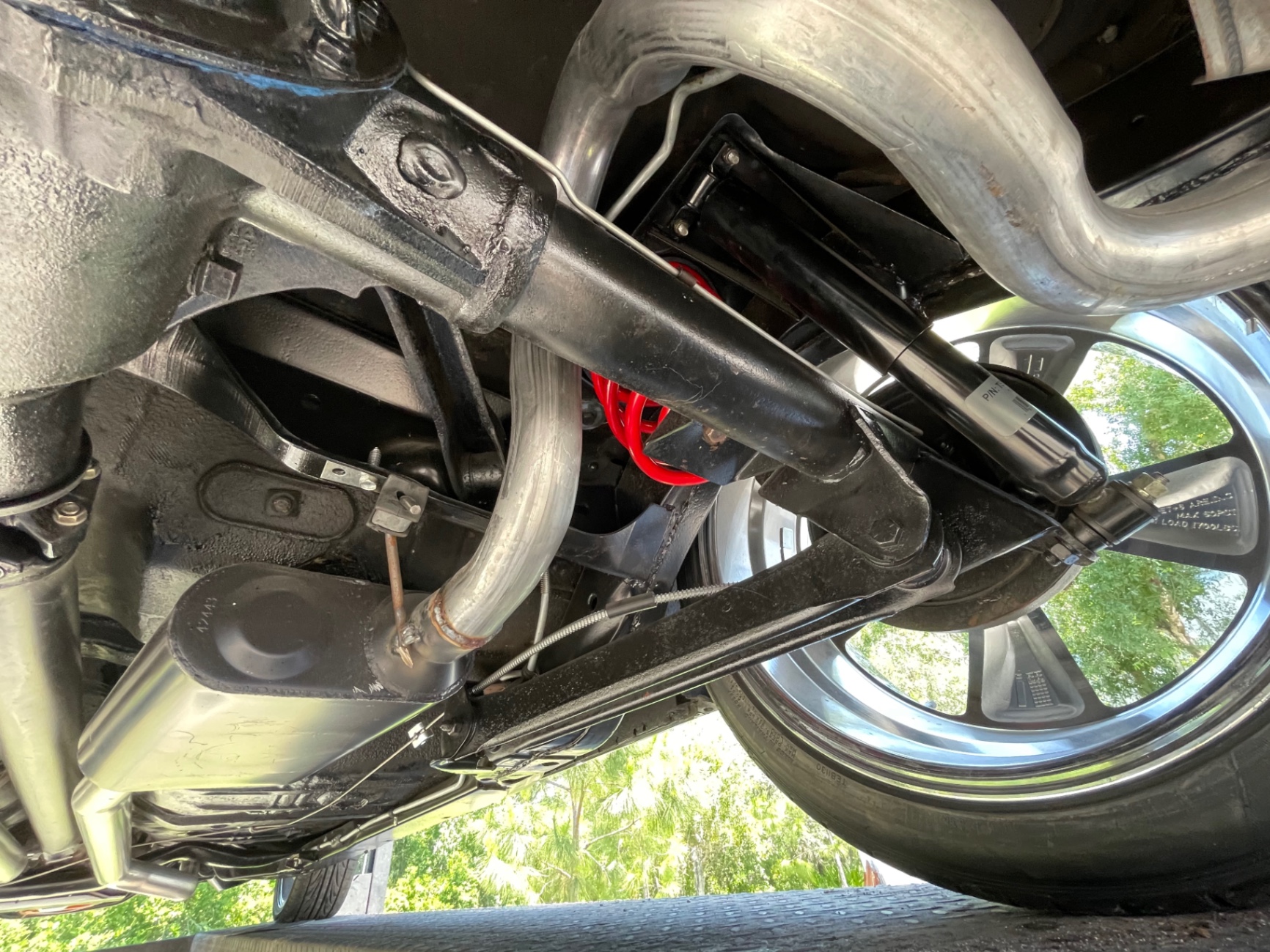 Vehicle photo 41