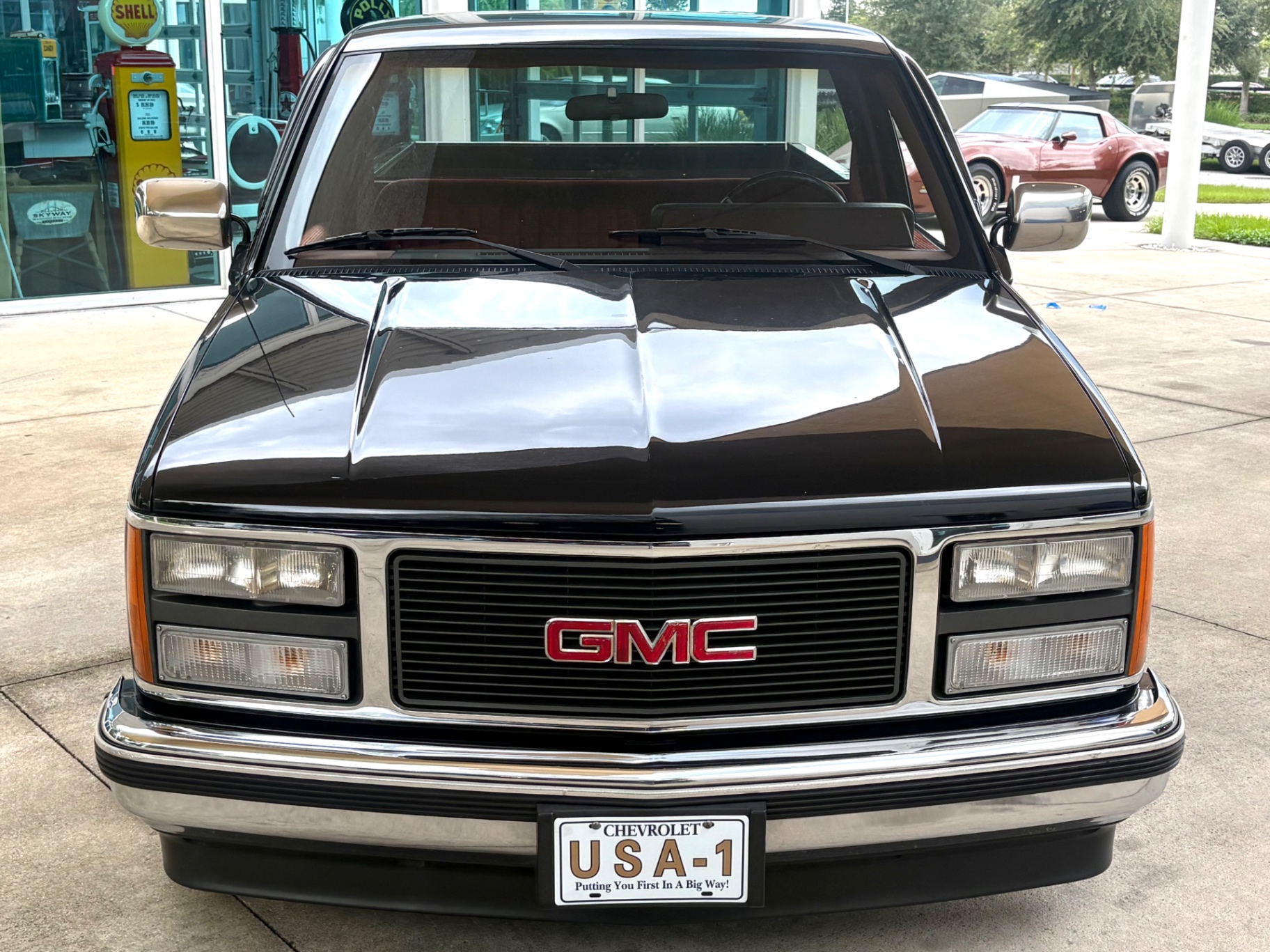 Vehicle photo 3