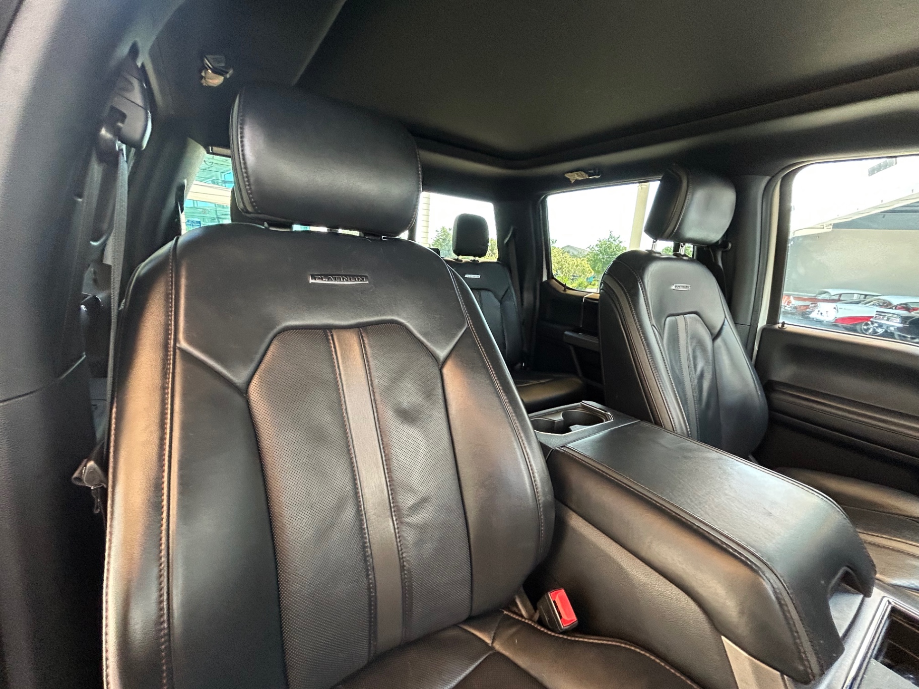 Vehicle photo 40