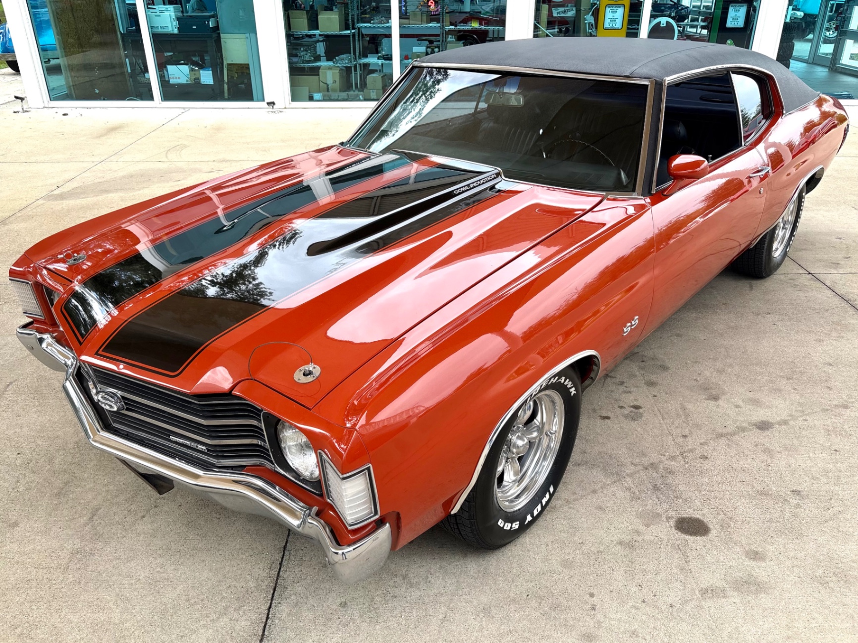 Vehicle photo 19