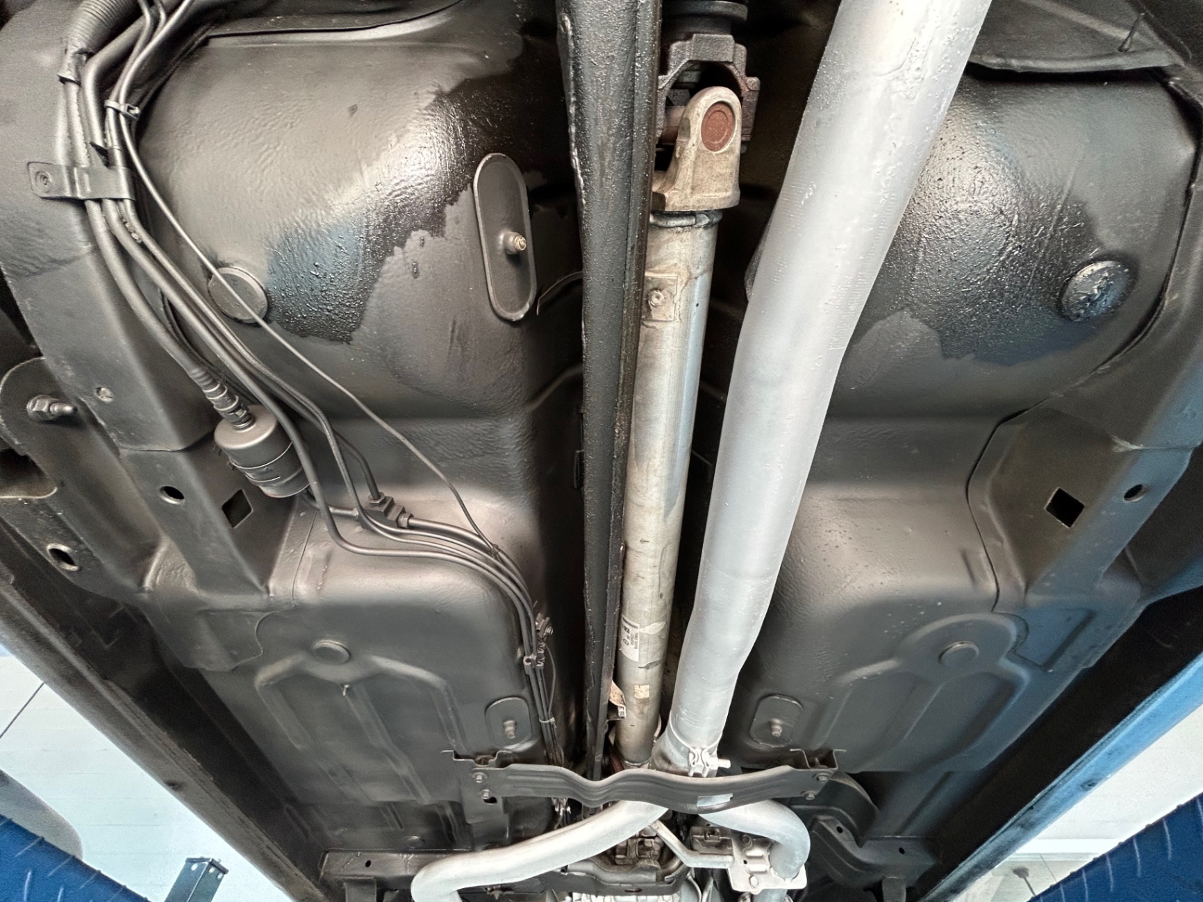 Vehicle photo 31