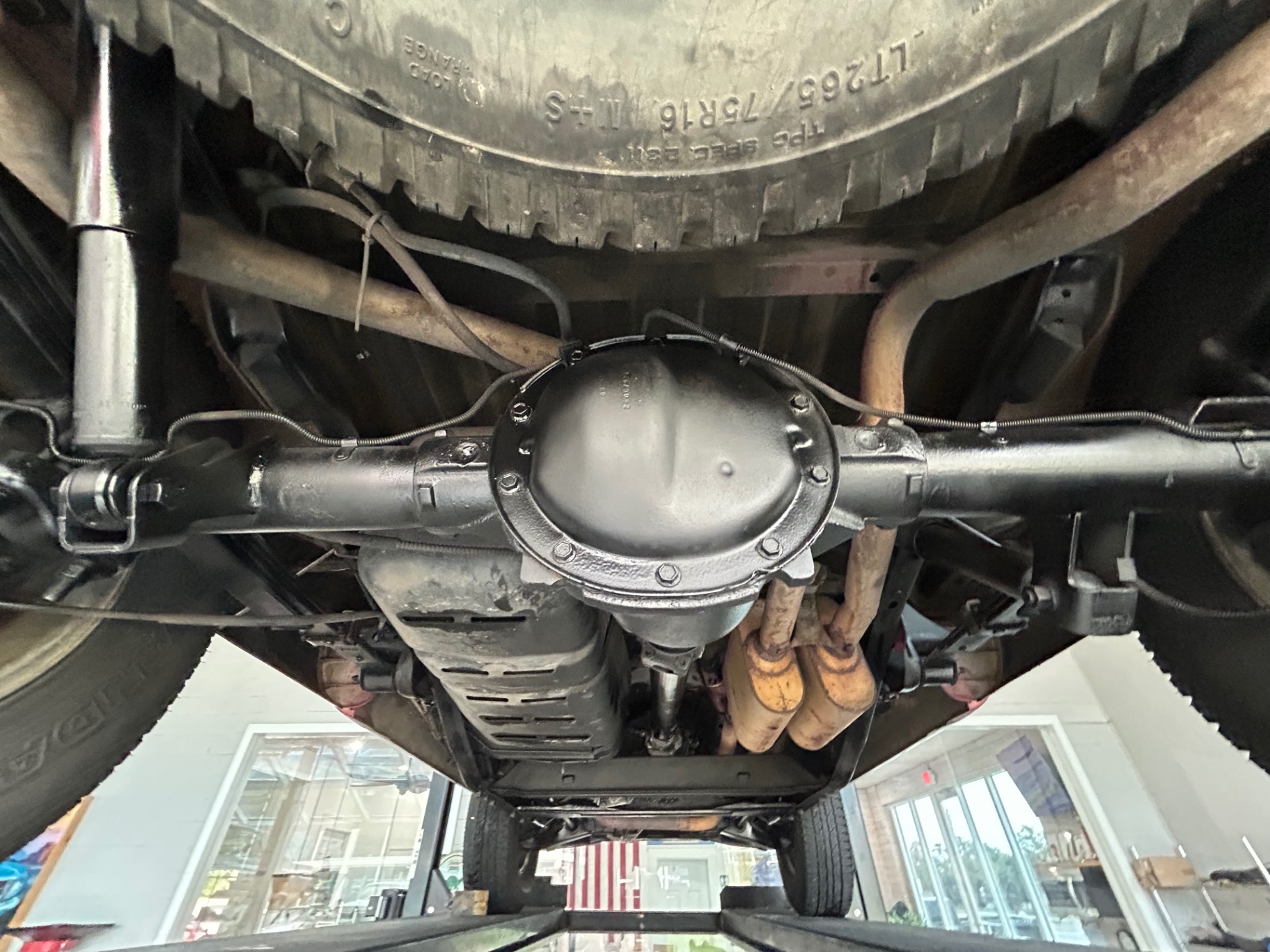 Vehicle photo 44