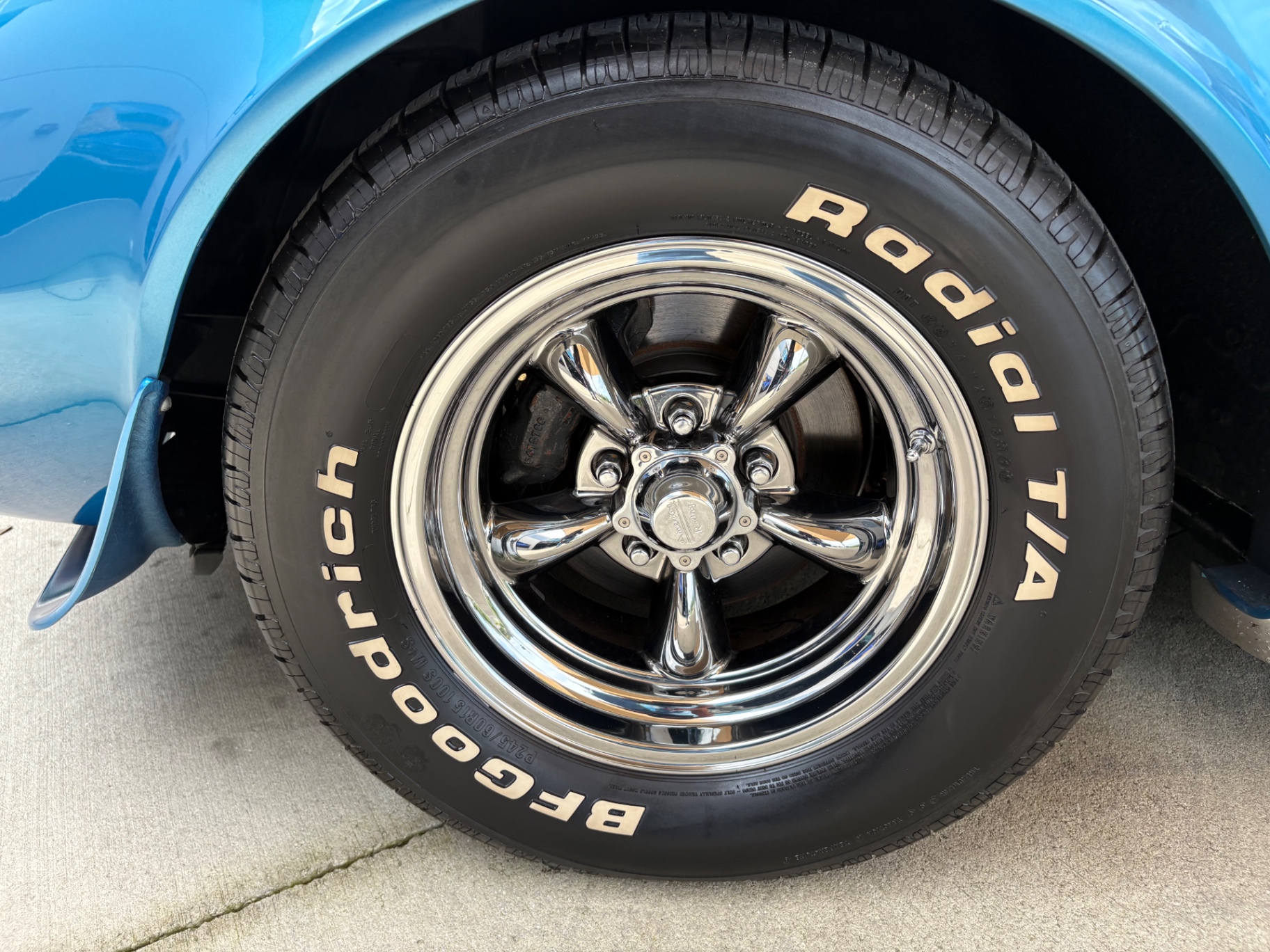 Vehicle photo 21