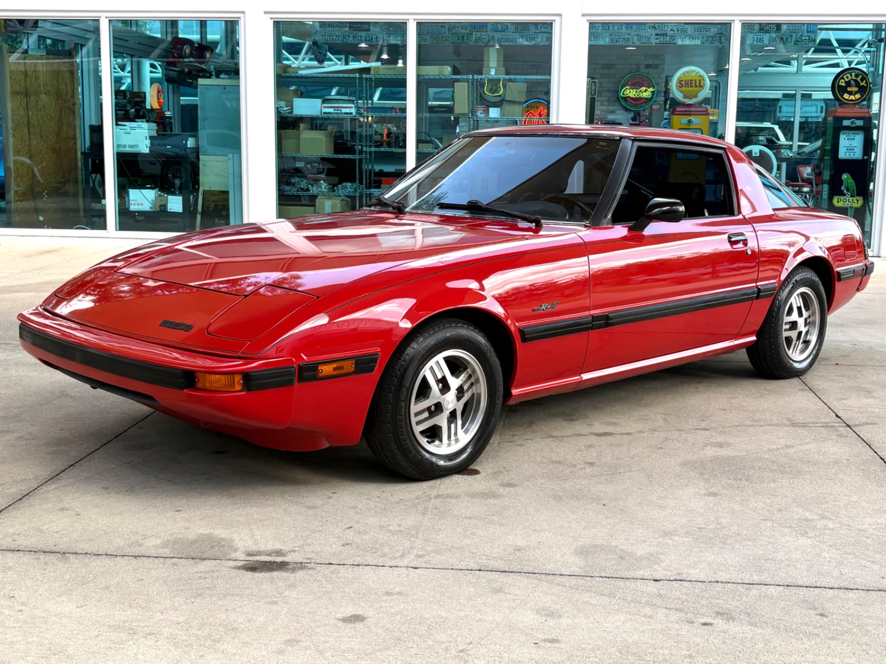 Vehicle photo 12