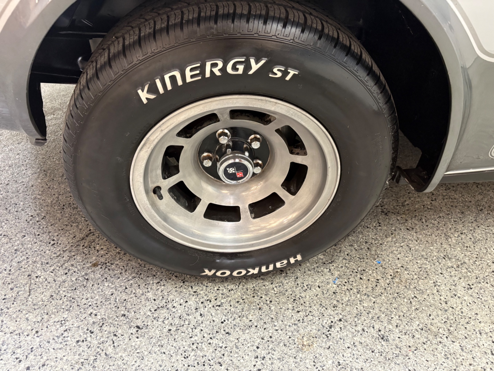 Vehicle photo 15