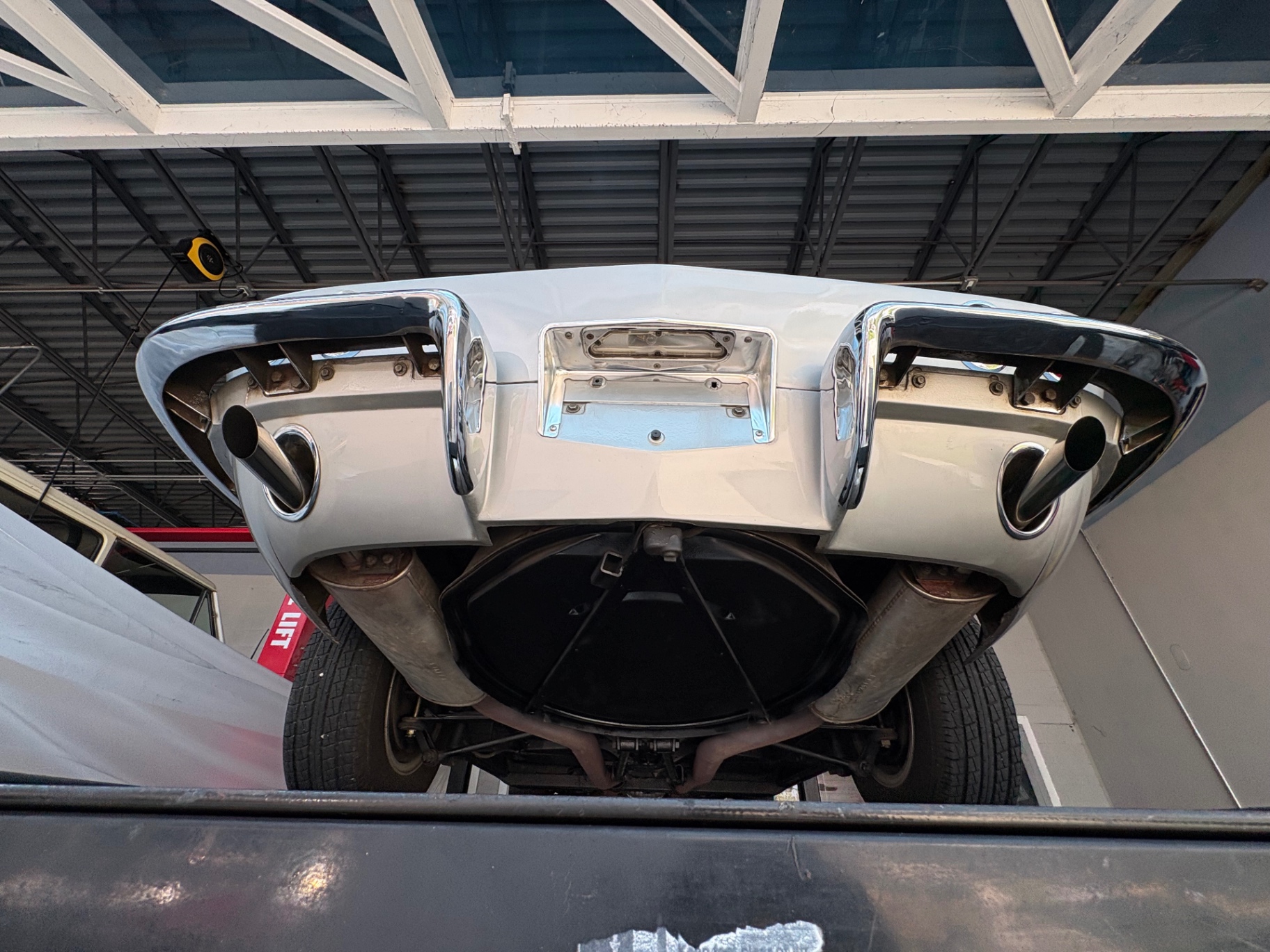 Vehicle photo 56