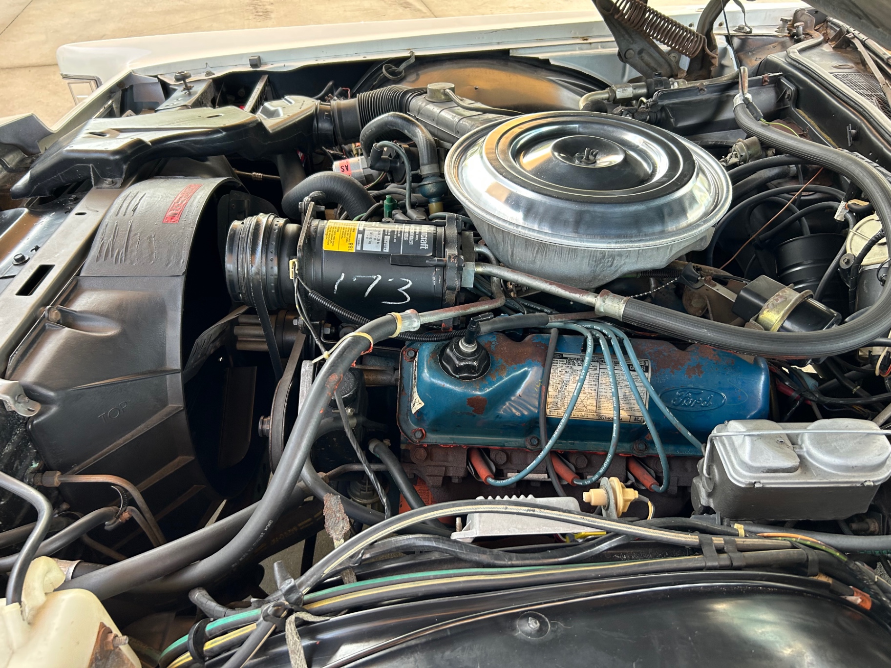 Vehicle photo 18