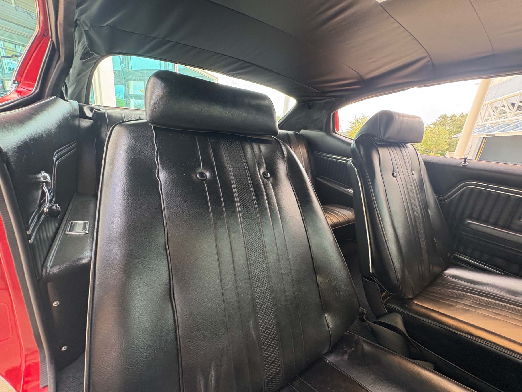 Vehicle photo 44