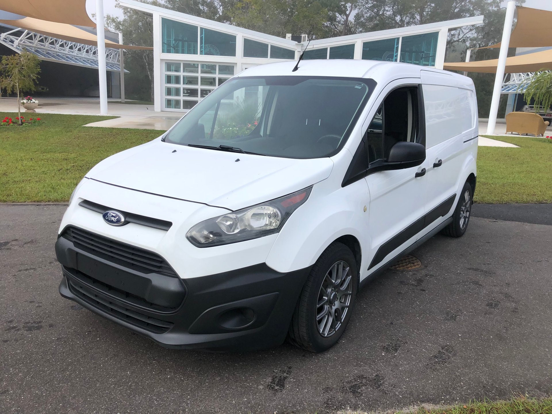 Vehicle photo 3