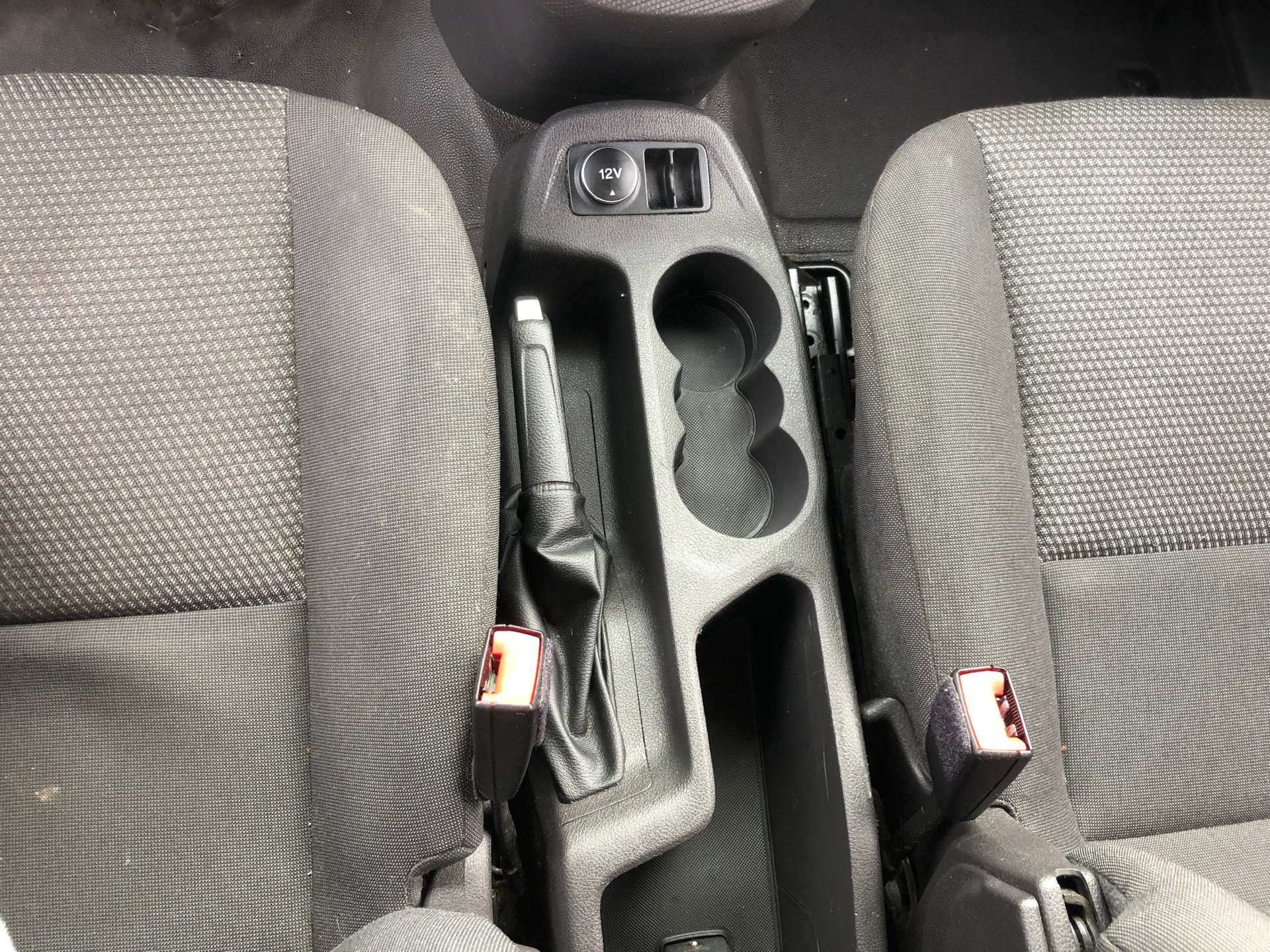 Vehicle photo 12