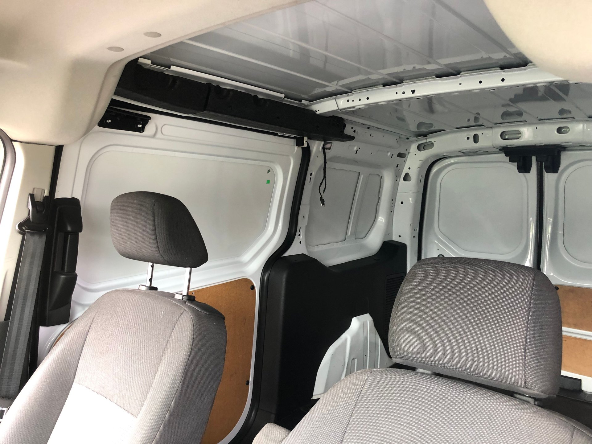 Vehicle photo 16