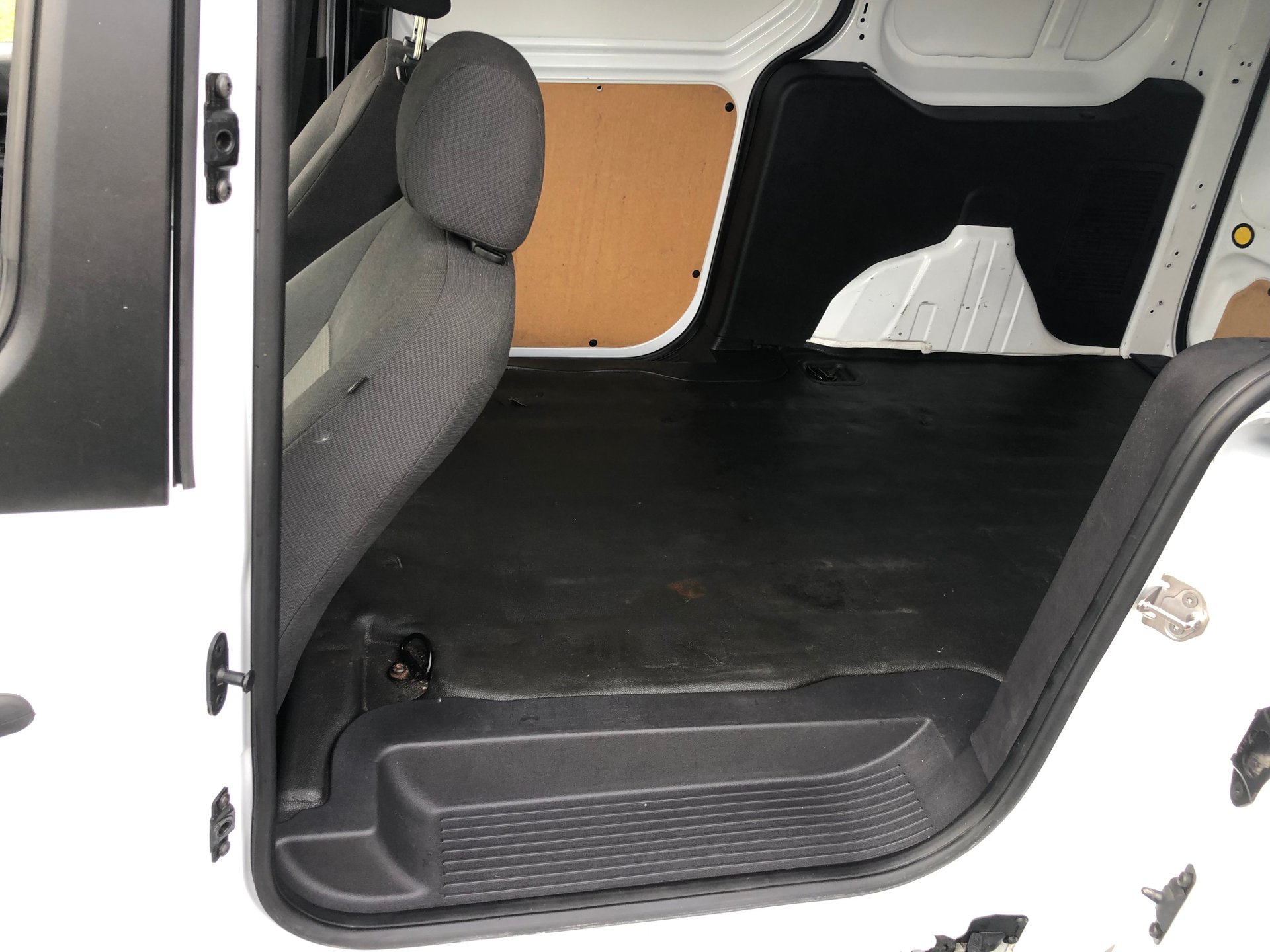 Vehicle photo 20
