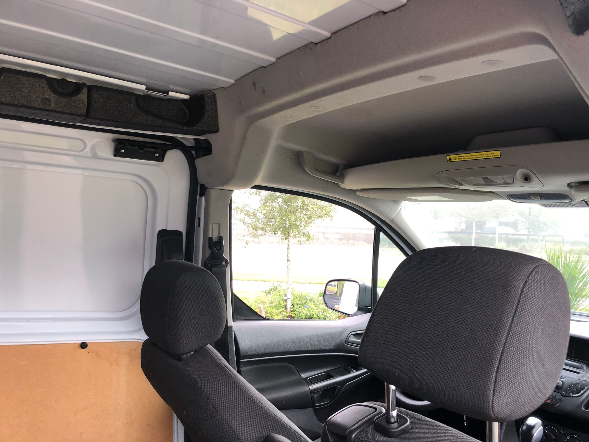 Vehicle photo 33