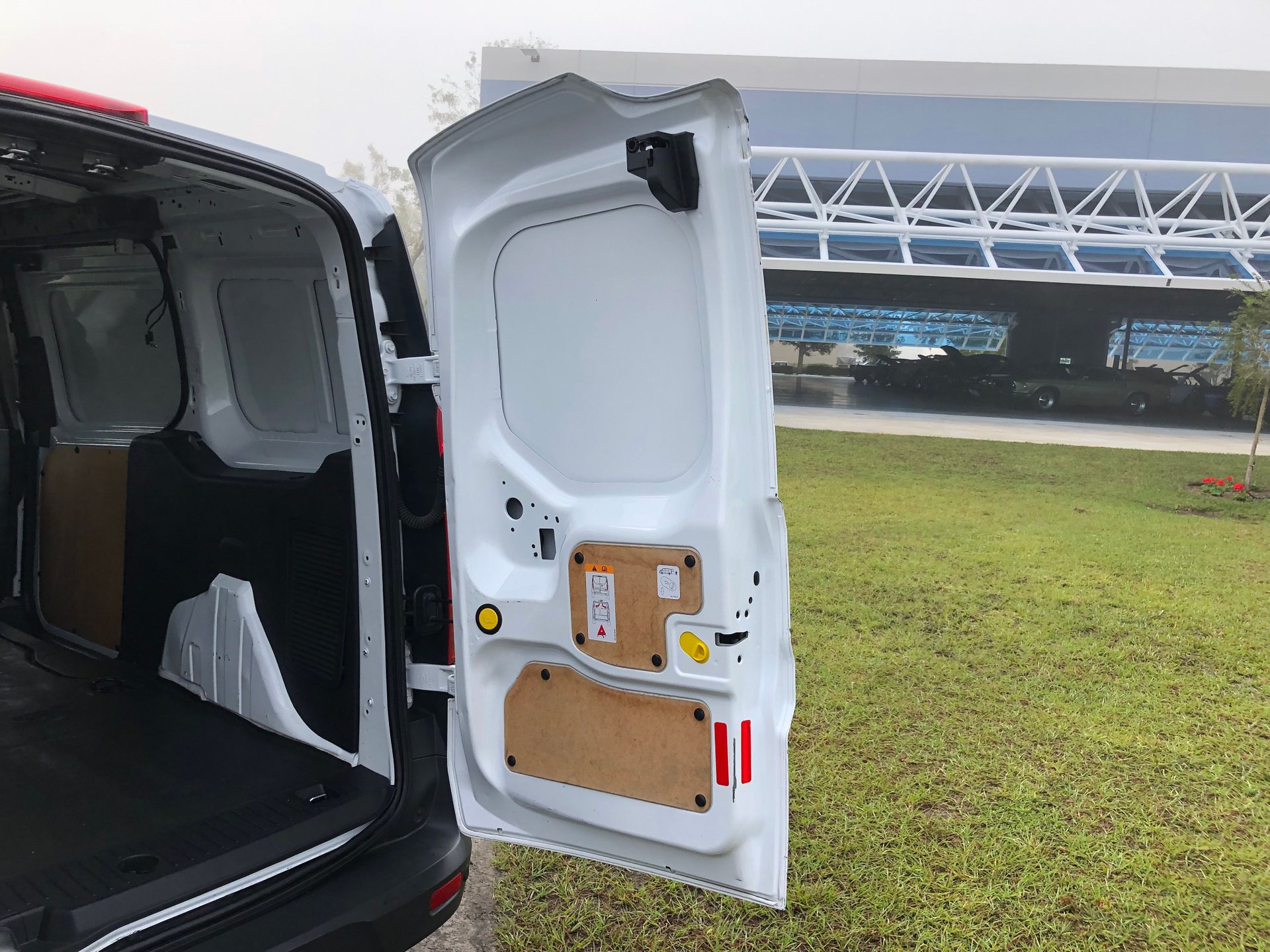 Vehicle photo 36