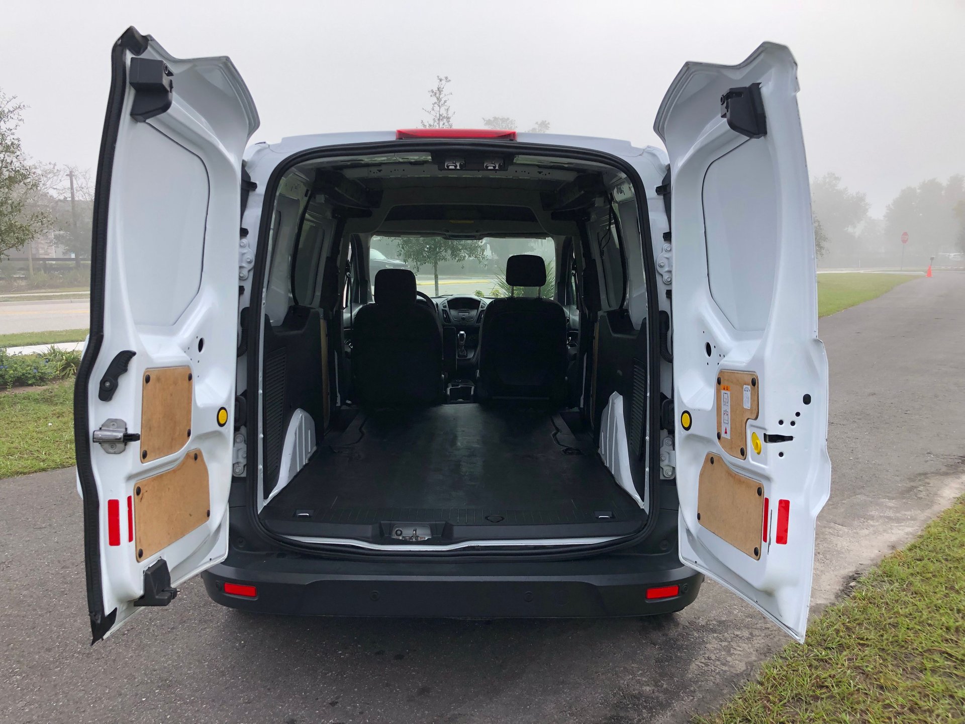 Vehicle photo 37