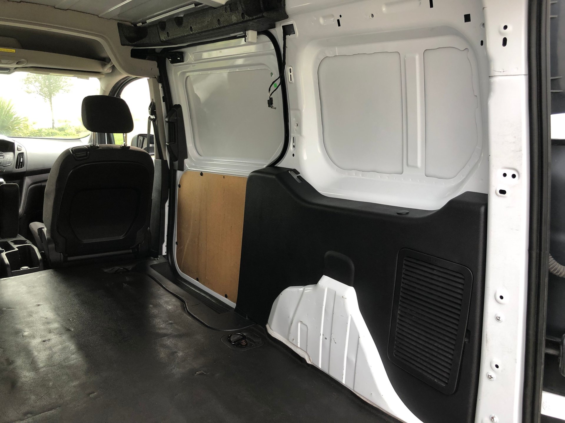 Vehicle photo 39